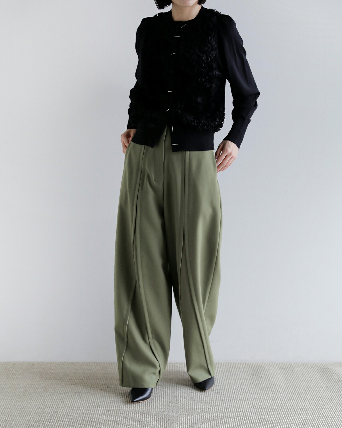 support surface(サポートサーフェス)ウール レイヤード スリット パンツ fpd27a142-tko0236 秋冬