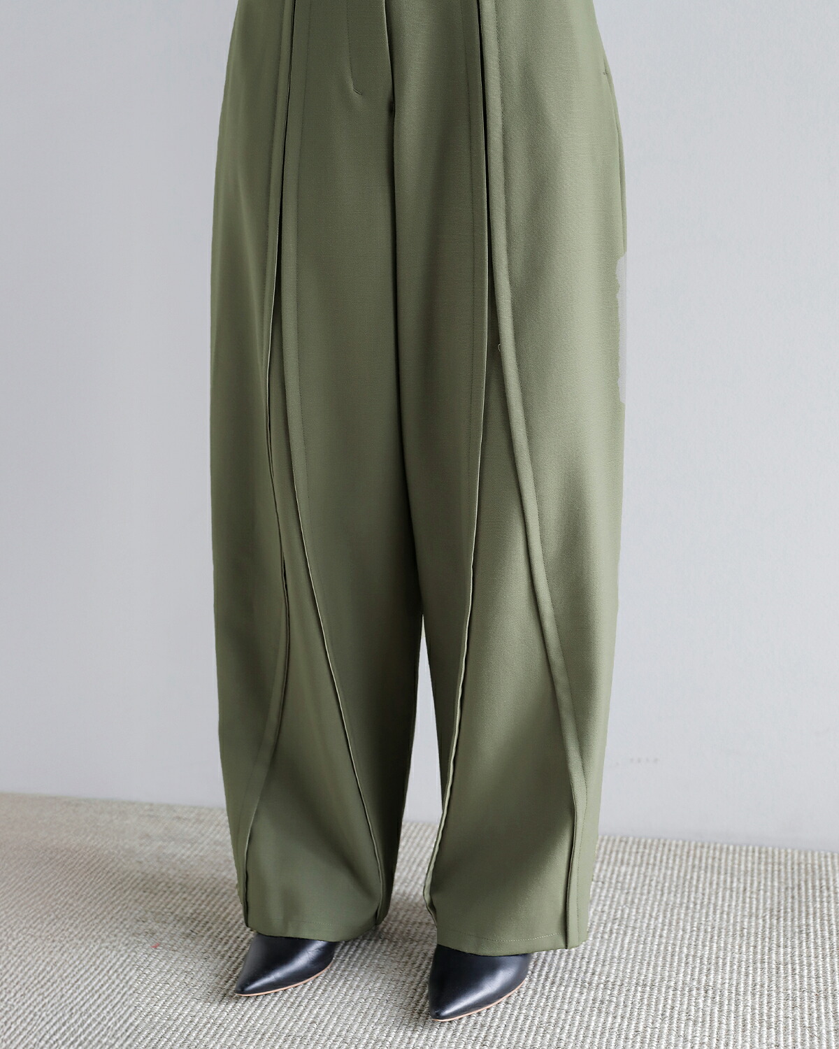 support surface(サポートサーフェス)ウール レイヤード スリット パンツ fpd27a142-tko0236 秋冬