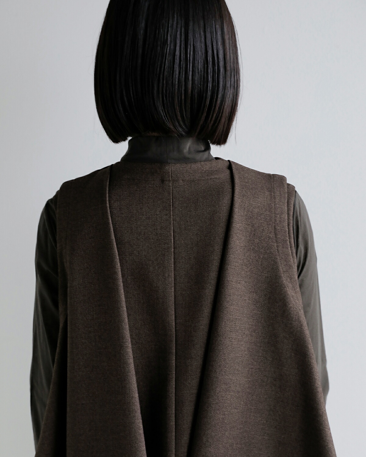 support surface(サポートサーフェス)レイヤード フレア ボタンベスト ftd27a108-tko0242 
