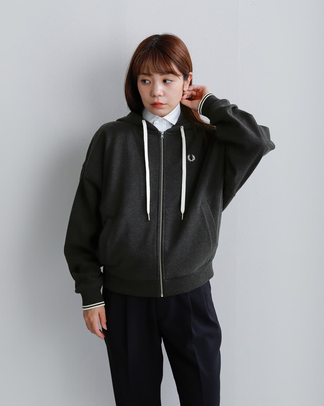 FRED PERRYフーデッド ジップ スウェットシャツ Hooded Zip-through Sweatshirt g3134