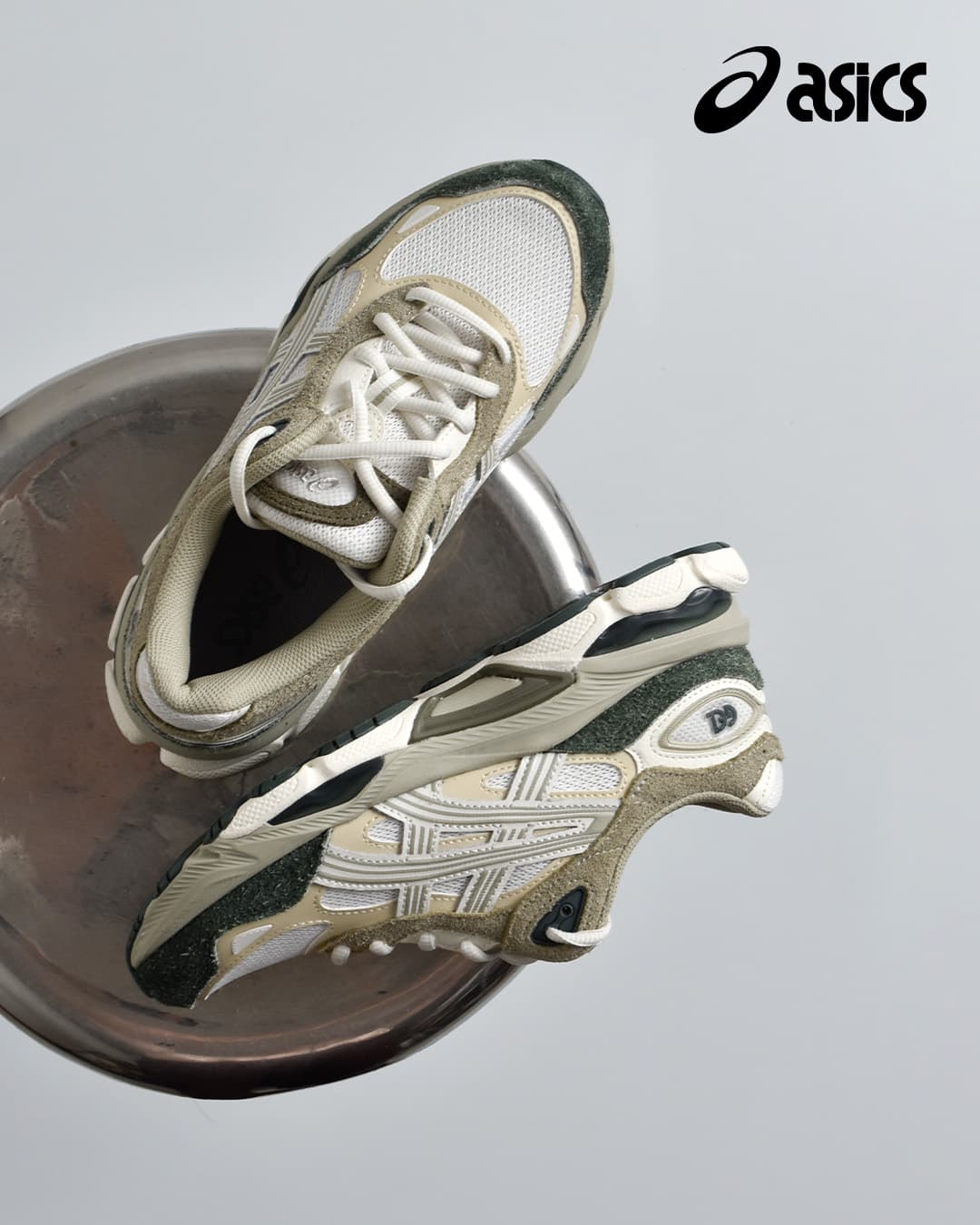 ASICSゲルエヌワイシー スポーツスタイル スニーカー GEL-NYC 2.0 gel-nyc-2-0-same1