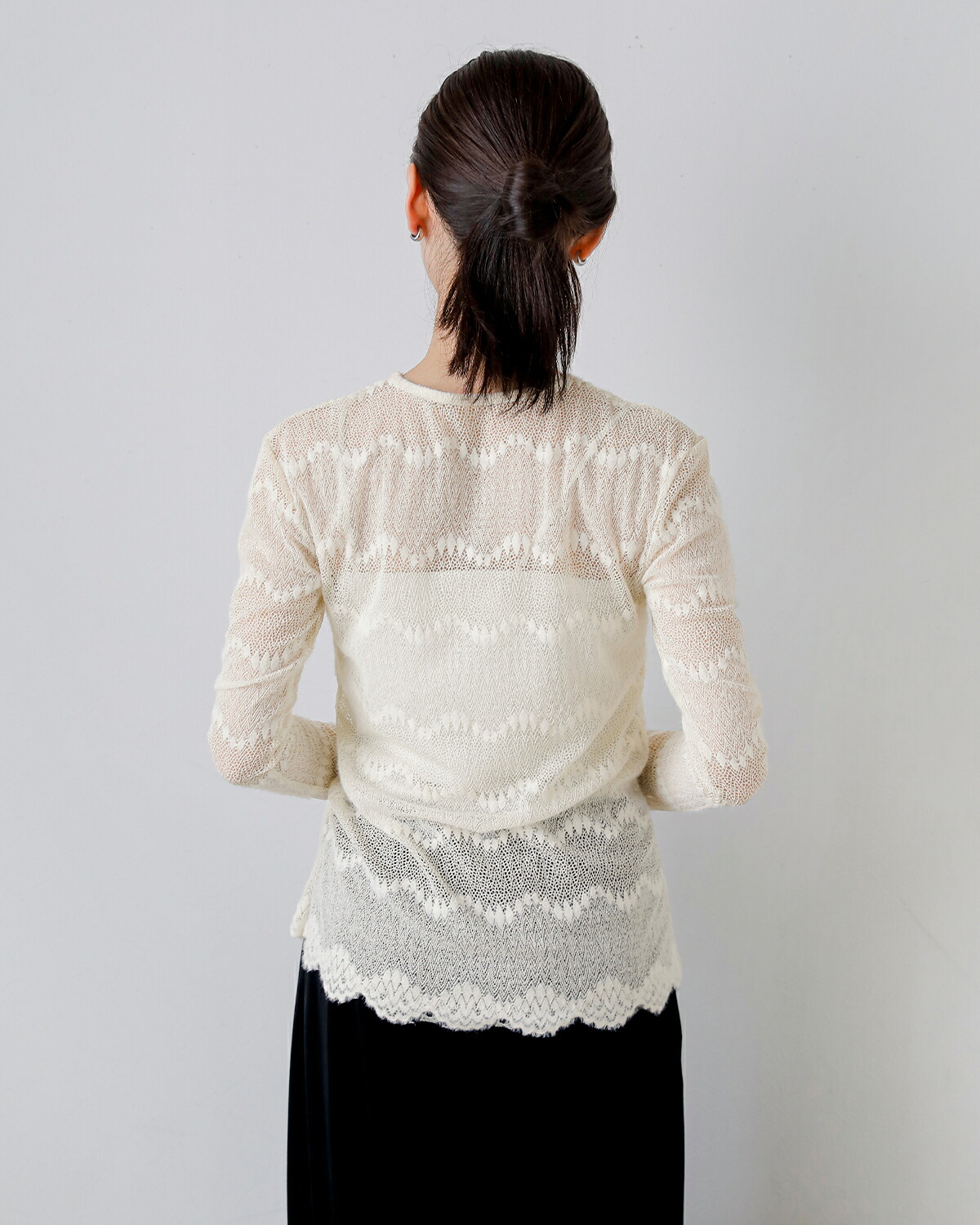 Hella(ヘラ)フロック レース シアー トップ Flocked Lace Sheer Top h263-17
