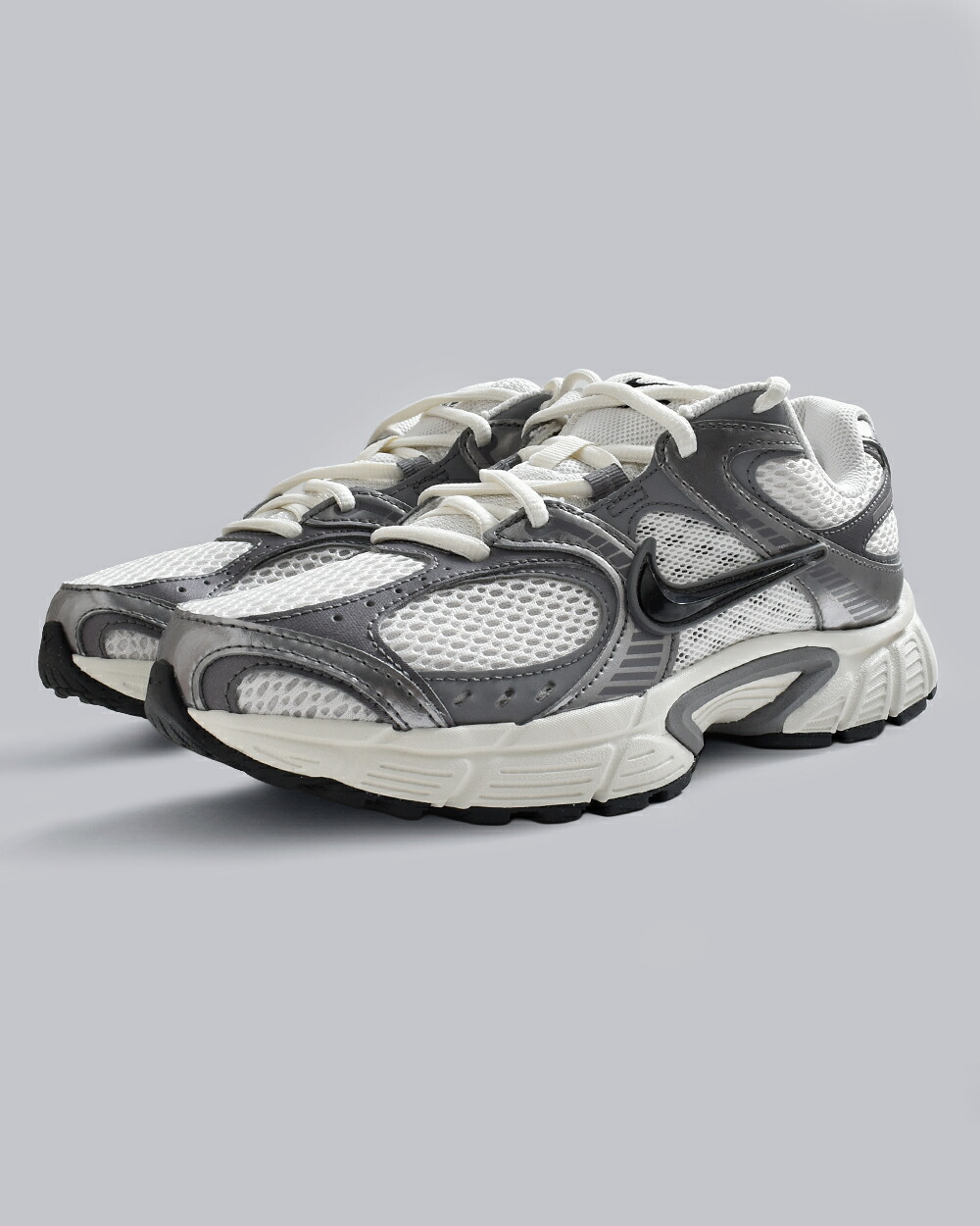 NIKEV5 RNR スニーカー hj5228