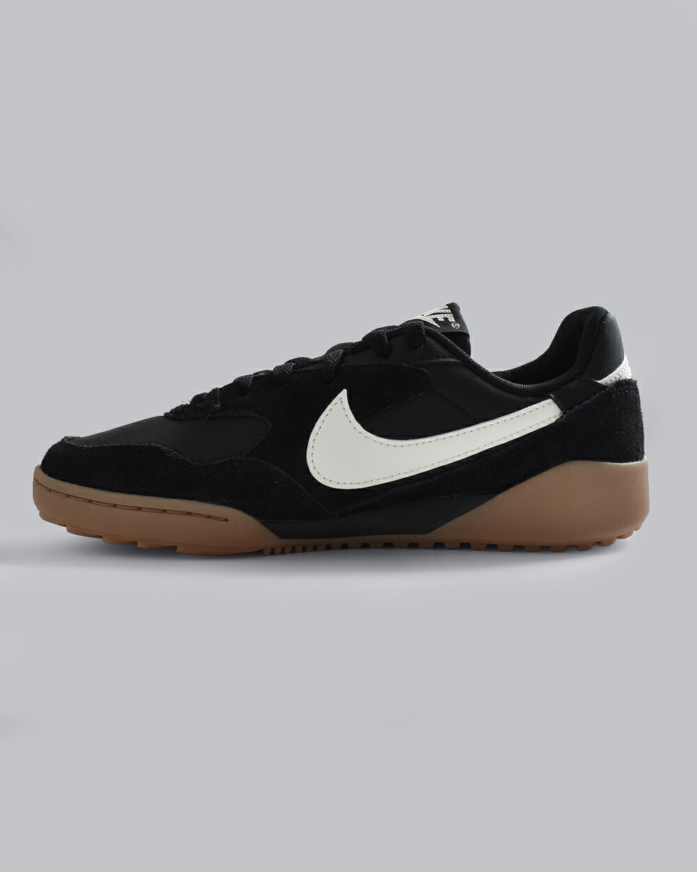 NIKEウィメンズ テラモンタ スエード スニーカー im6484