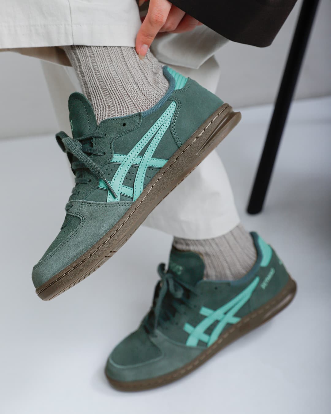 ASICSスカイハンド スポーツスタイル スニーカー SKYHAND OG skyhandog-same2