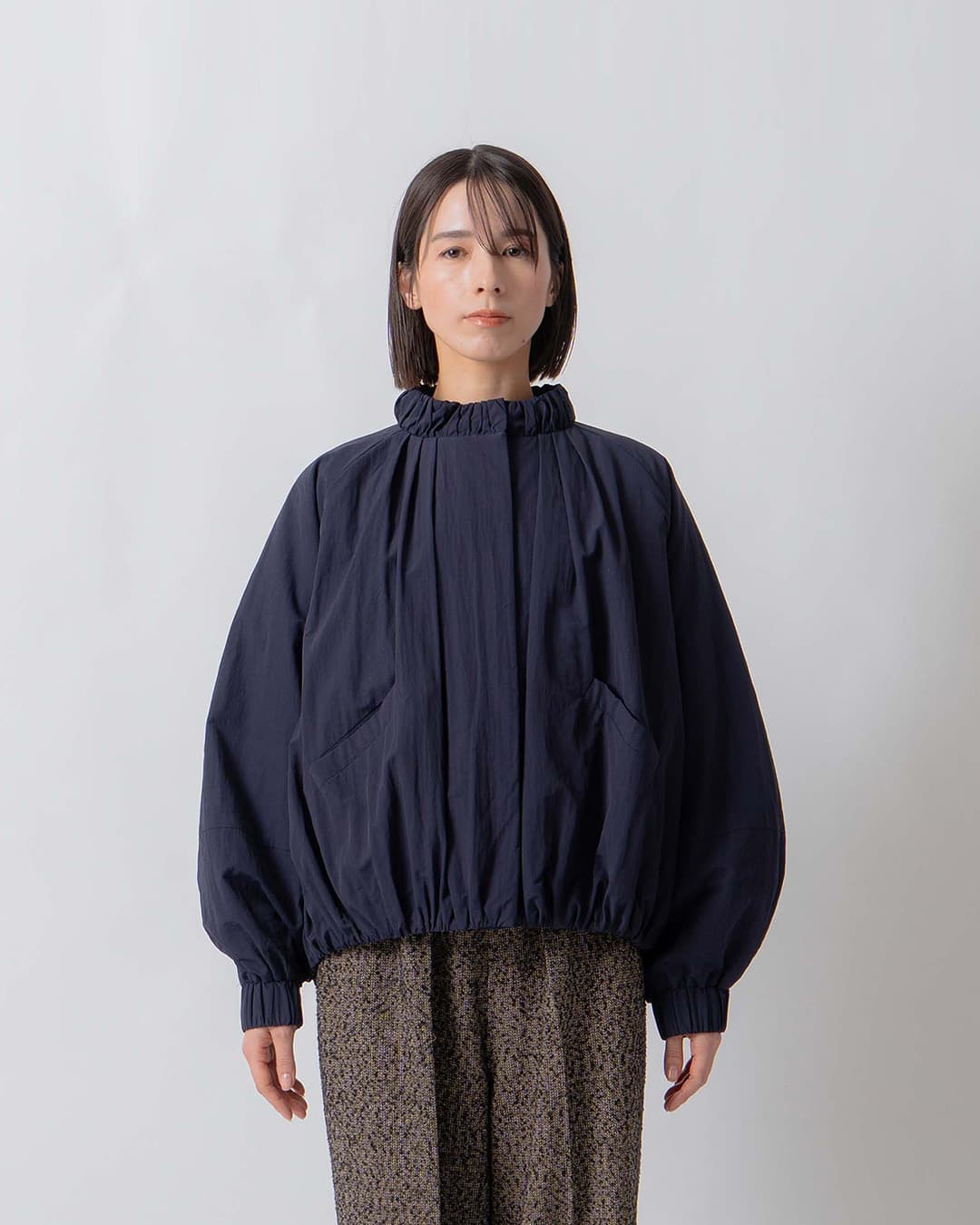 KELENナイロンギャザー 中綿入り ブルゾン NEES lkl26fjk2093
