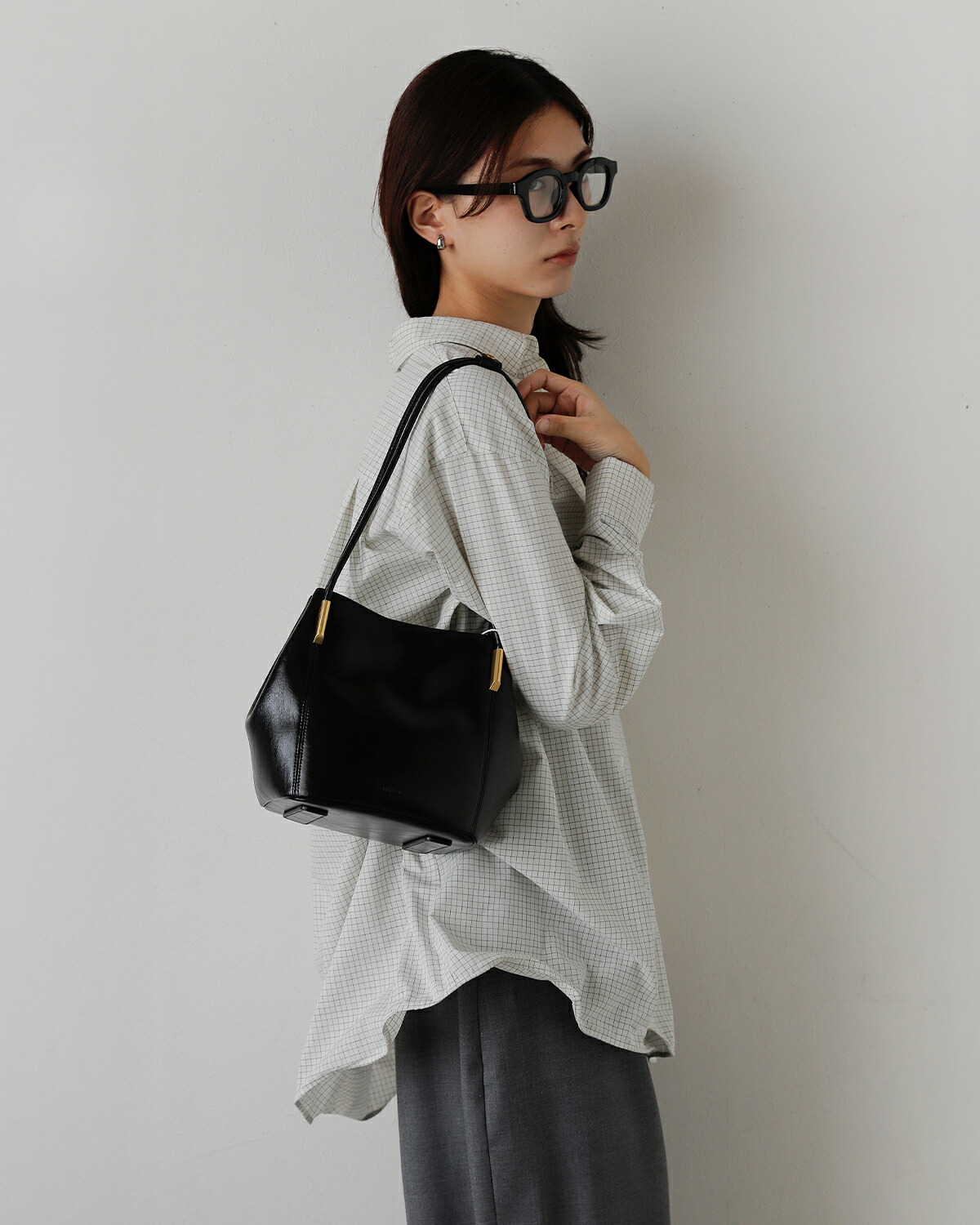 Atelier de LUMEN(アトリエ ド ルメン)カウレザー ショルダーバッグ MARRON BAG lll1f05