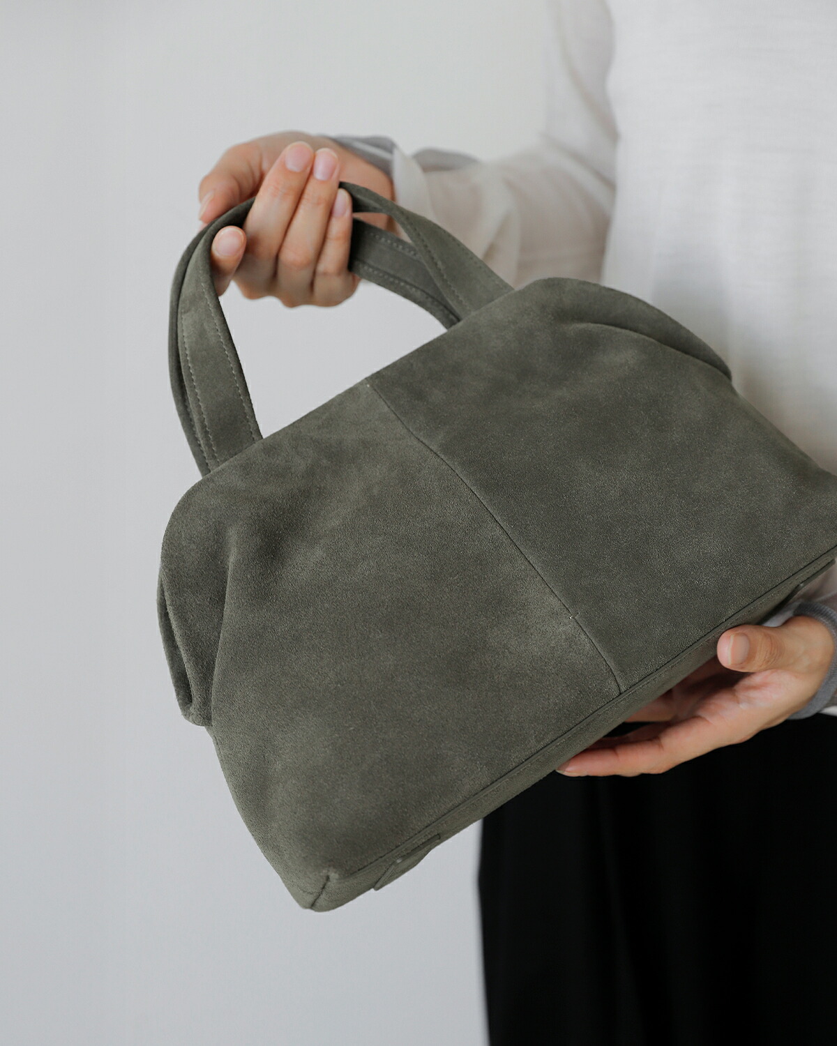Atelier de LUMEN(アトリエ ド ルメン)カウレザー スエード ハンドバッグ PAVE PETIT BAG lll6f38