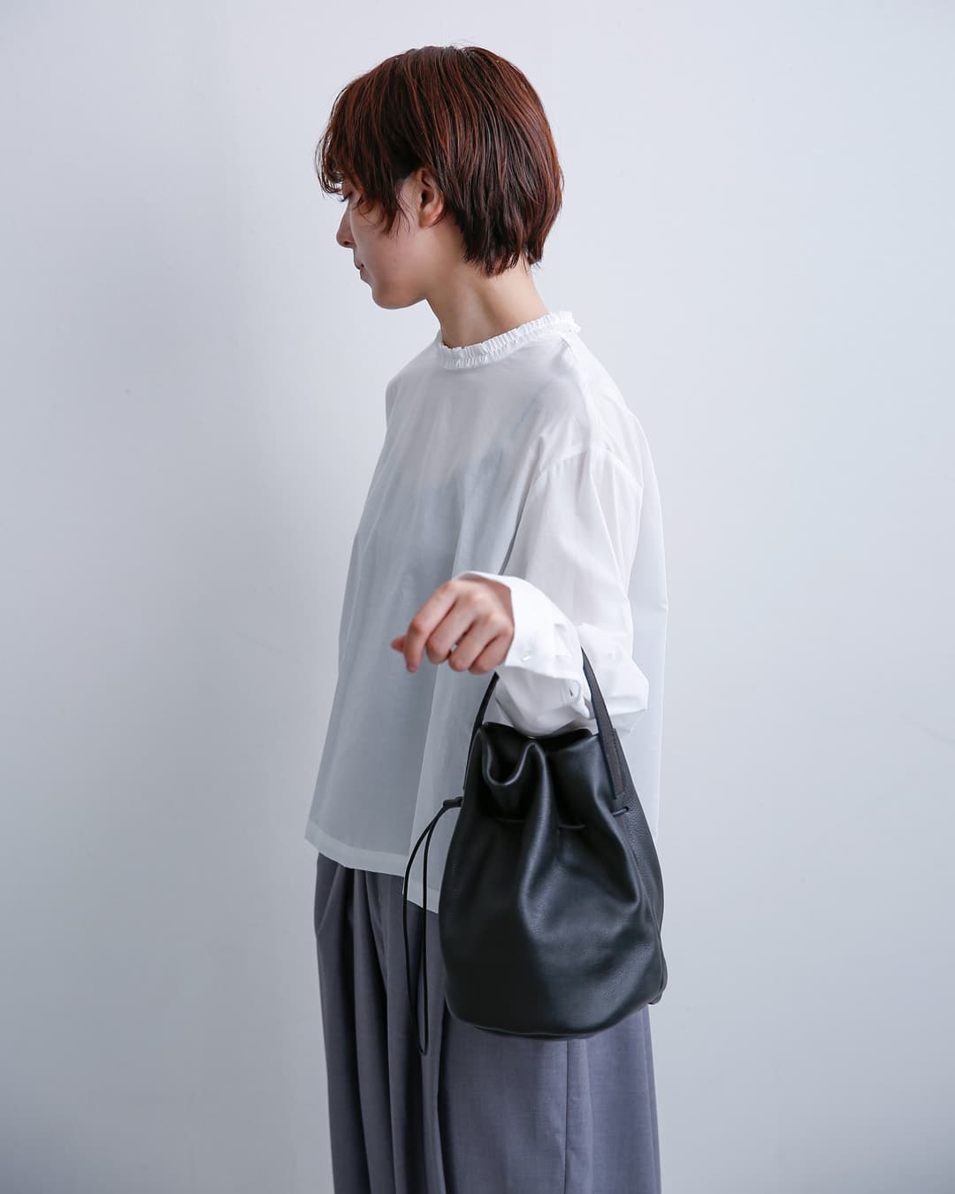 mormyrus(モルミルス)レザー 巾着 ハンドバッグ m-143