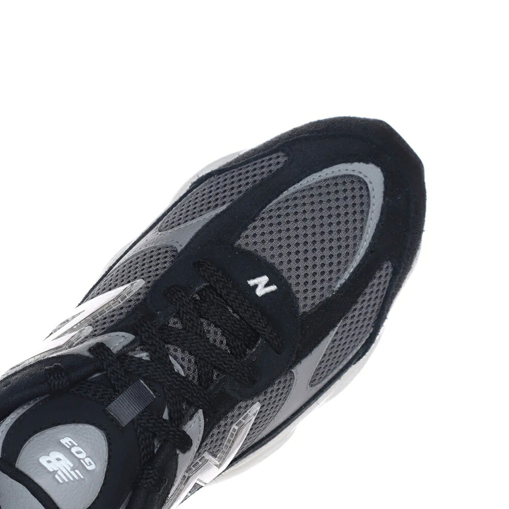new balanceスエード メッシュアッパー スニーカー m603