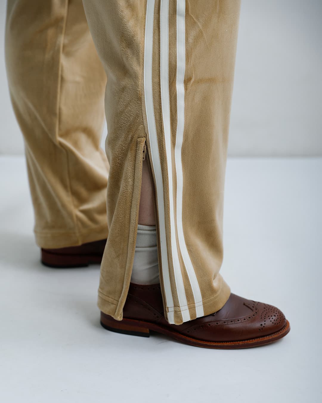 adidas Originalsファイヤーバード ベロア トラックパンツ FIREBIRD VELOUR TP qh344