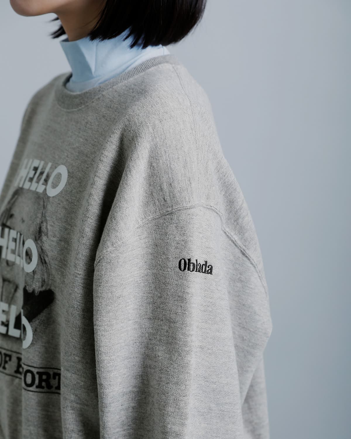 ObladaHELLO グラフィックプリント スウェットシャツ s2510cu17