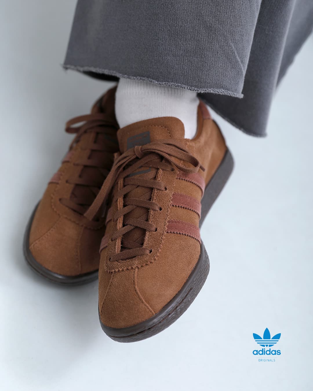 adidas Originalsタバコ スエード スニーカー TOBACCO tobacco-same1
