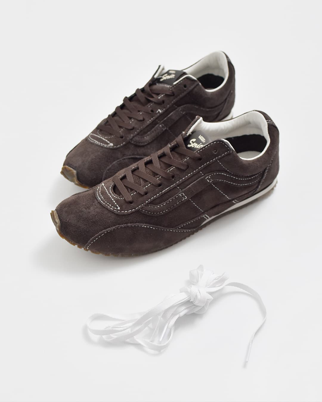 Vans(ヴァンズ)スエード ローカット スニーカー LX SLP Trainer lxslp-trn-same1