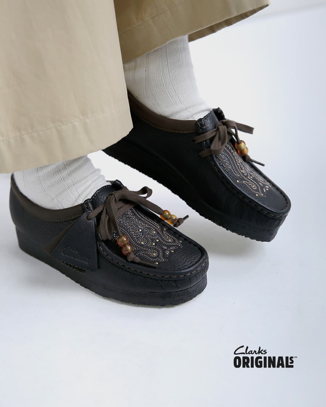 clarks クラークス レザー 刺繍 ワラビー クレープソール モカシン