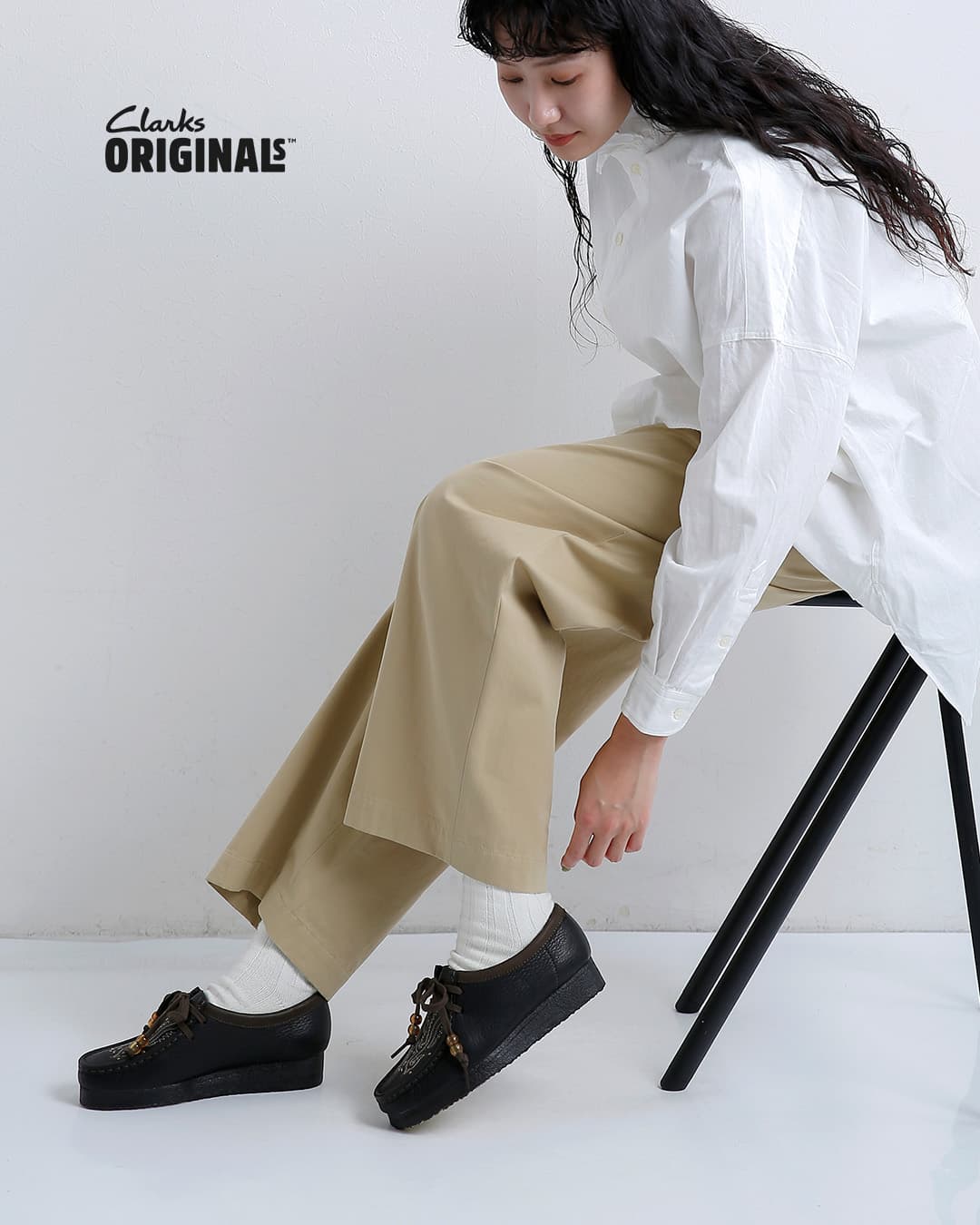 clarksレザー 刺繍 ワラビー クレープソール モカシンシューズ wallabee-emb