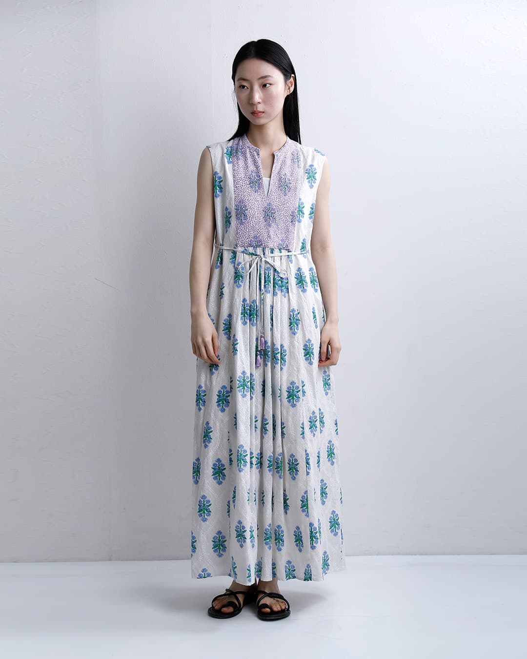 ne Quittez pasコットンジャガード イベリスプリント 刺繍 スリーブレス ドレス Cotton Jacquard Iberis print Embroidery Sleeveless Dress 010561wa3