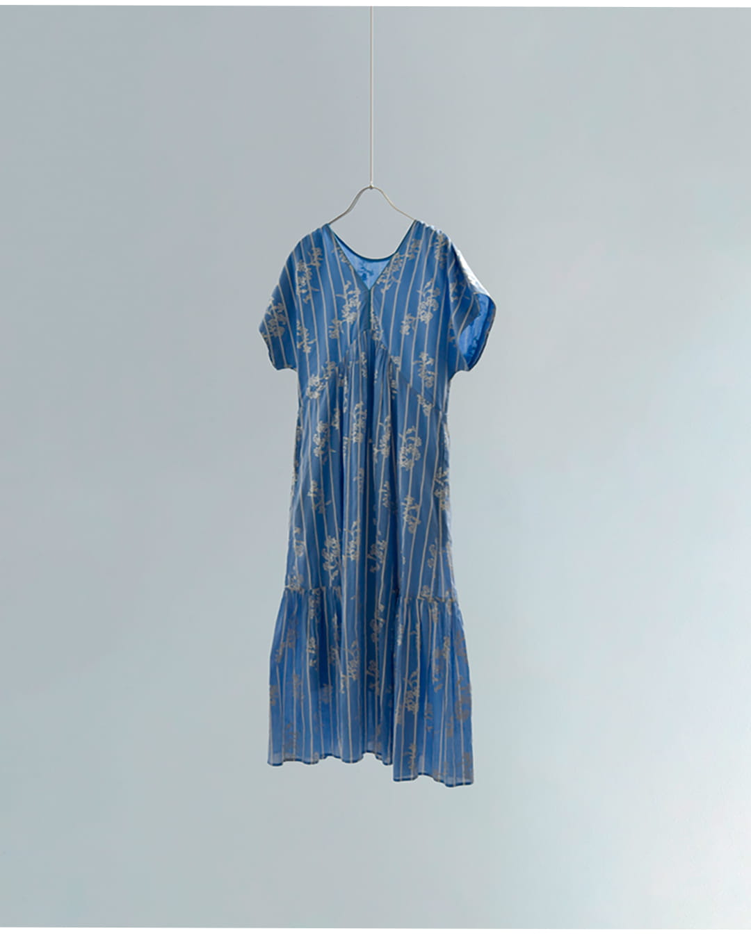 ne Quittez pasコットンボイル ストライプ アネモネ箔プリント フレンチスリーブ ドレス Cotton Voile Stripe Anemone Foil Print French Sleeve Dress 010561ws2