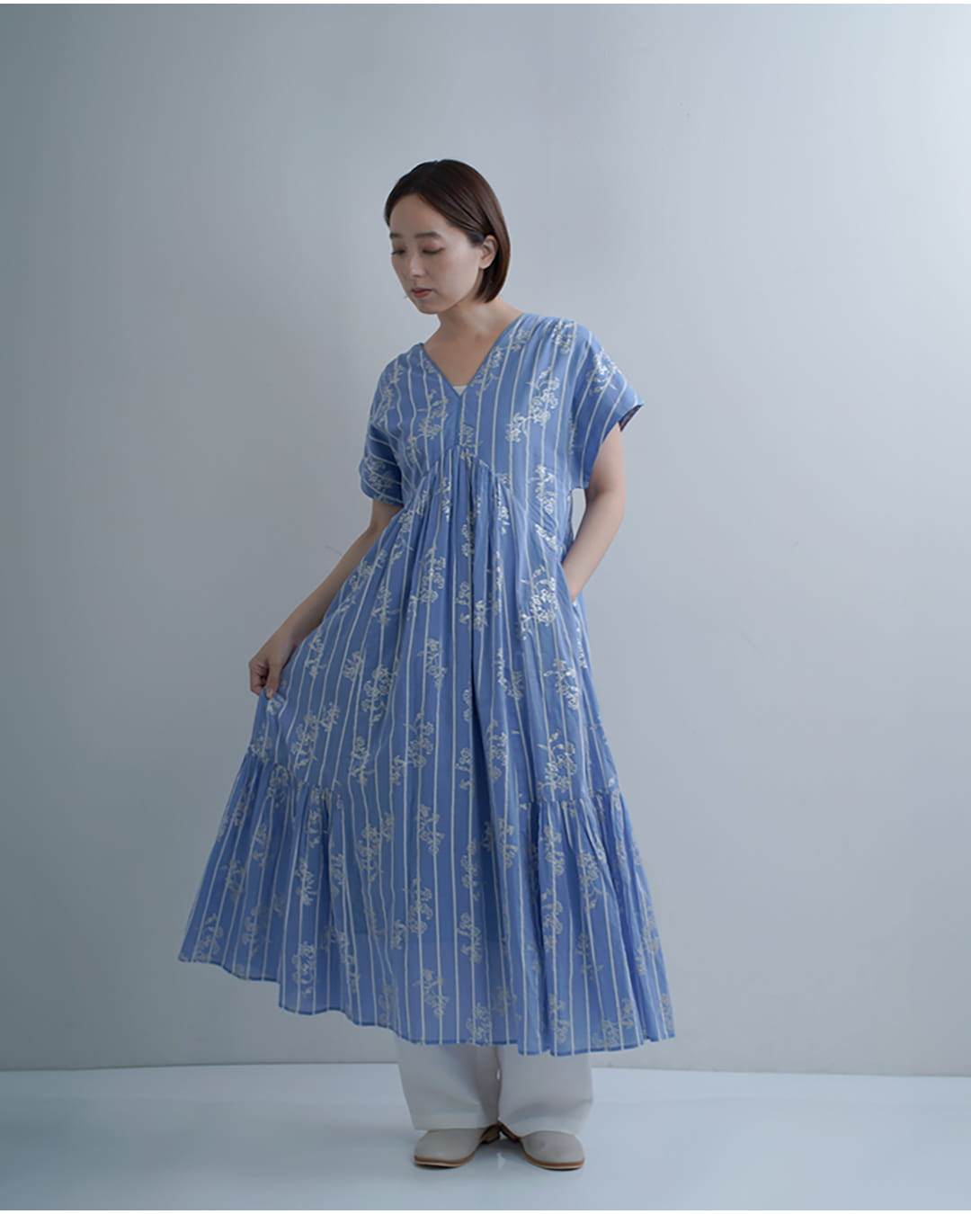 ne Quittez pasコットンボイル ストライプ アネモネ箔プリント フレンチスリーブ ドレス Cotton Voile Stripe Anemone Foil Print French Sleeve Dress 010561ws2