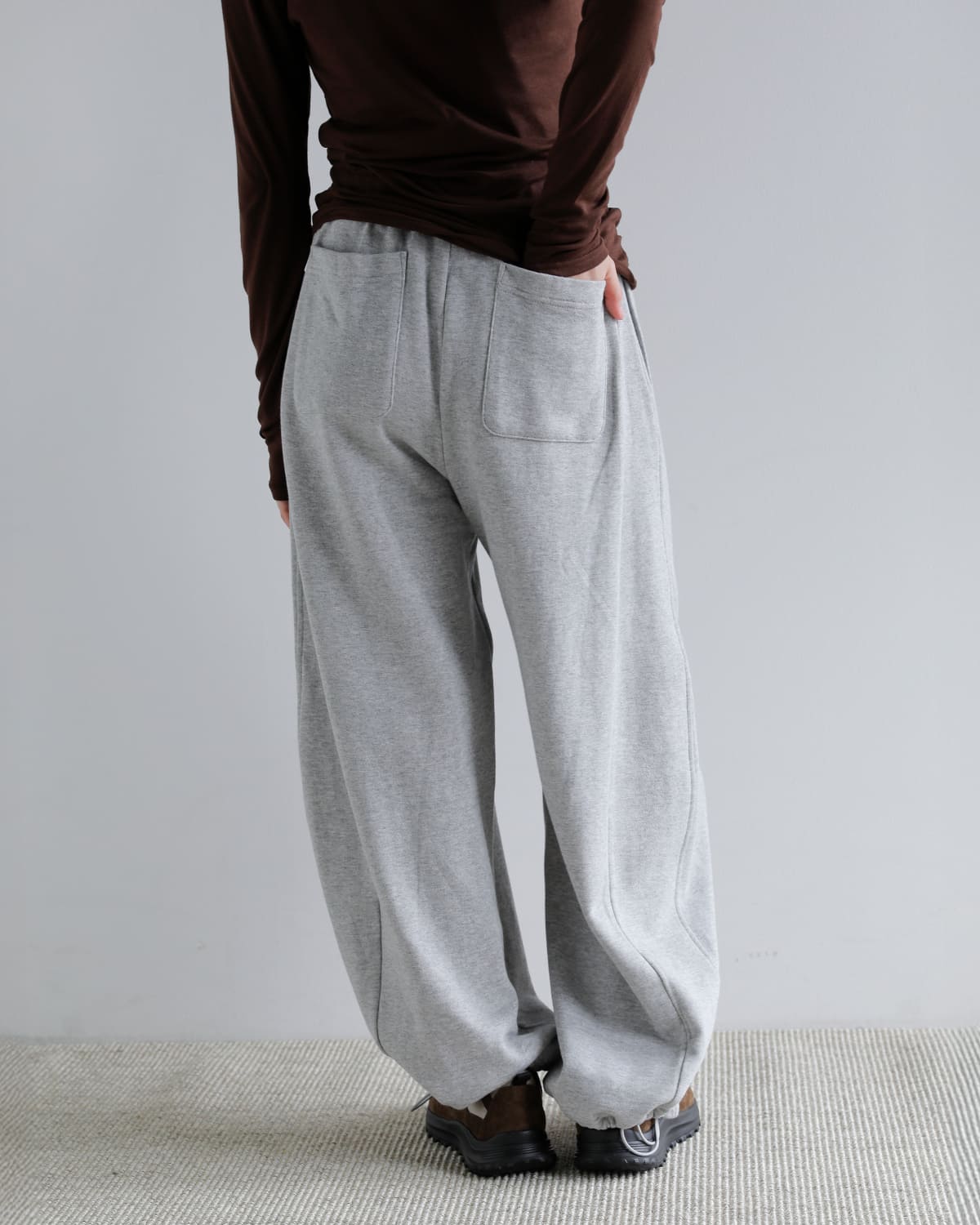 CLANE(クラネ)コクーンバルキー スウェットパンツ 10110-7133