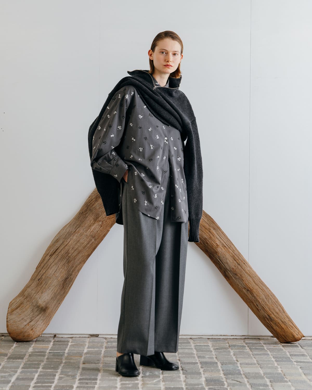 CREDONA(クレドナ)フラワー刺繍シャツFLOWEREMBROIDERYSHIRTS 1426110018-0