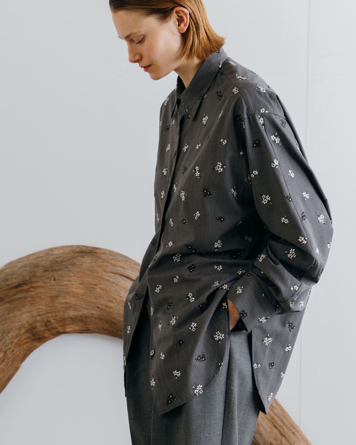 CREDONA(クレドナ)フラワー刺繍シャツFLOWEREMBROIDERYSHIRTS 1426110018-0