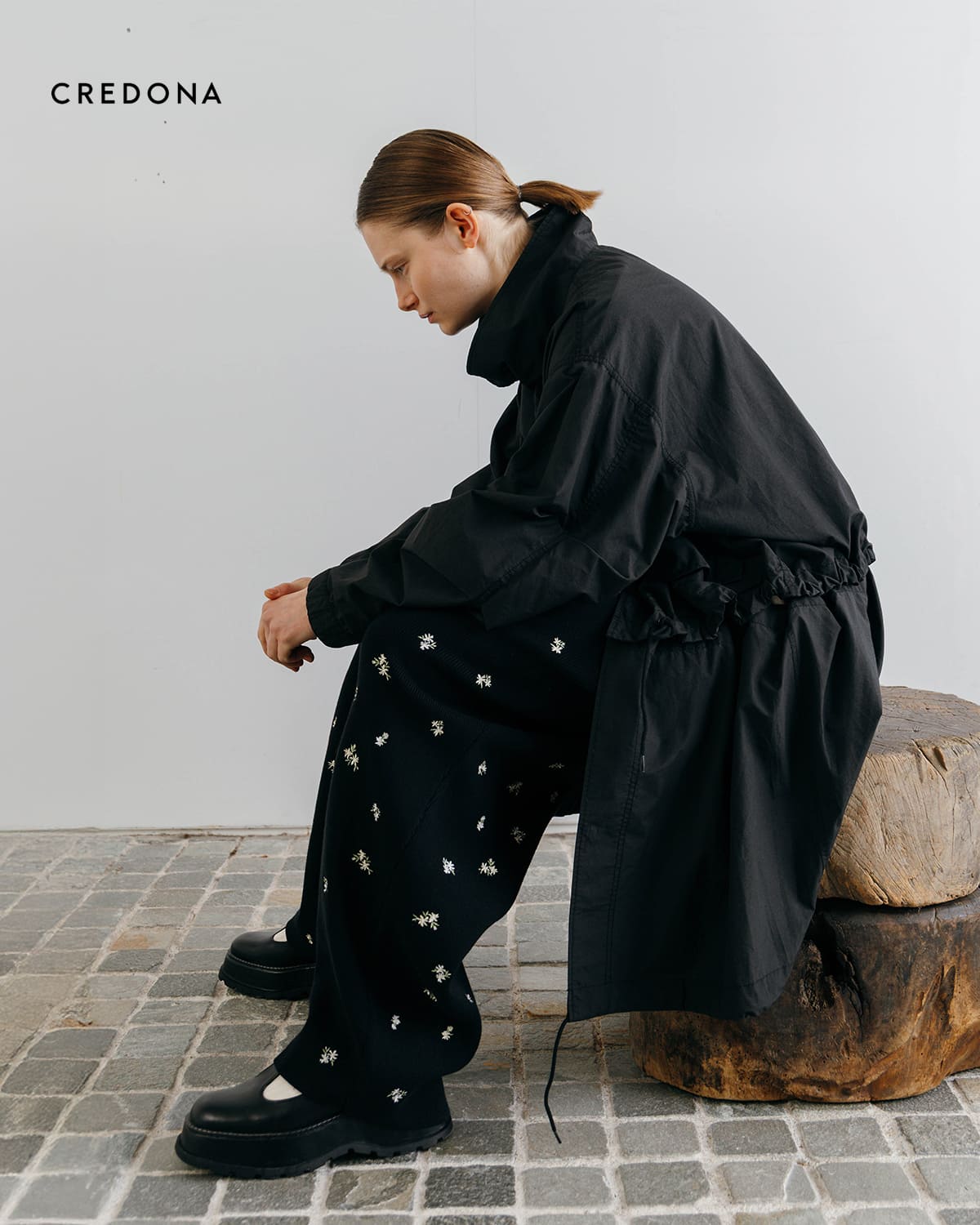 CREDONA(クレドナ)フラワー 刺繍 ニット パンツ FLOWER EMBROIDERY KNIT PANTS1426120019-0