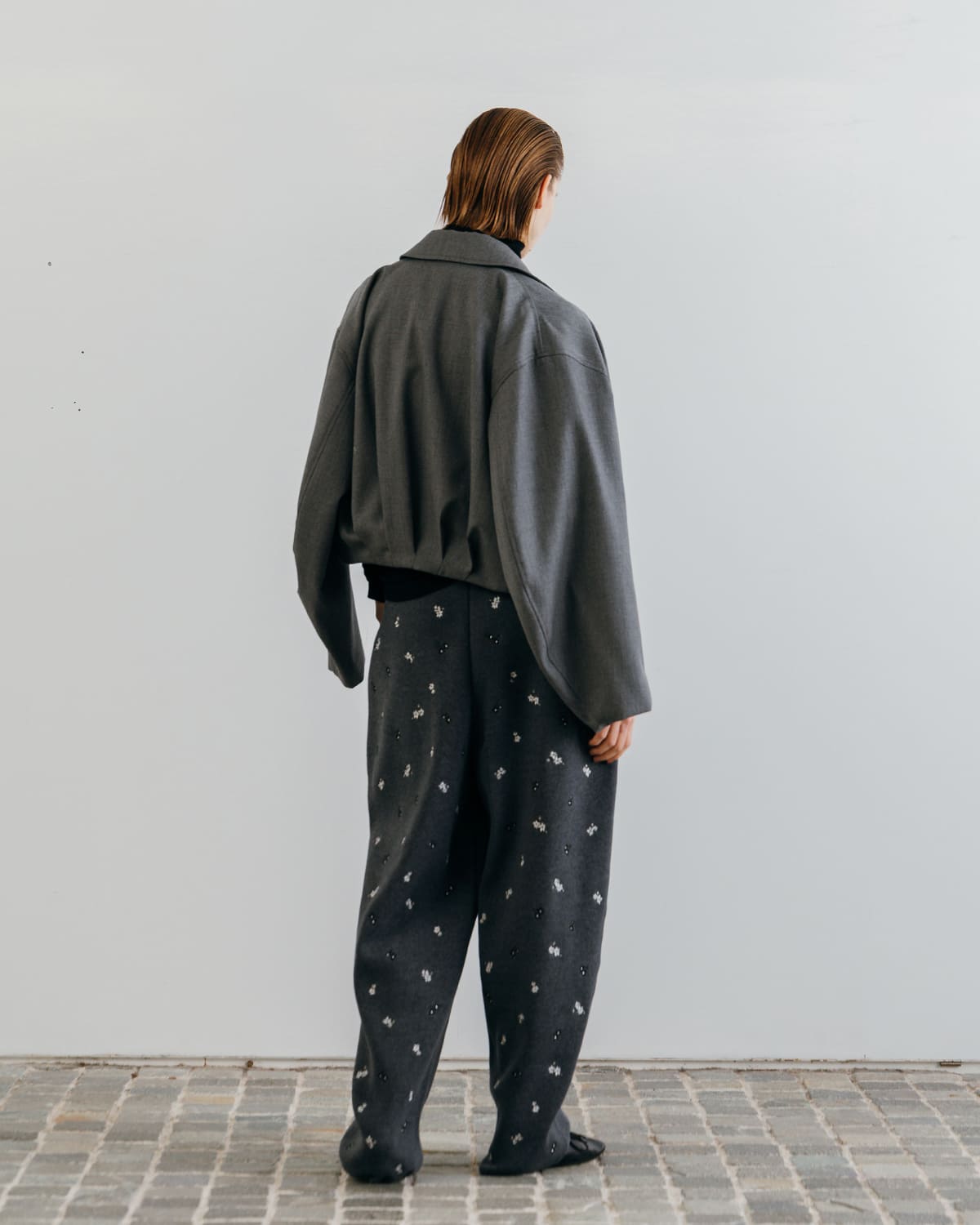 CREDONA(クレドナ)フラワー刺繍ニットパンツFLOWEREMBROIDERYKNITPANTS 1426120019-0