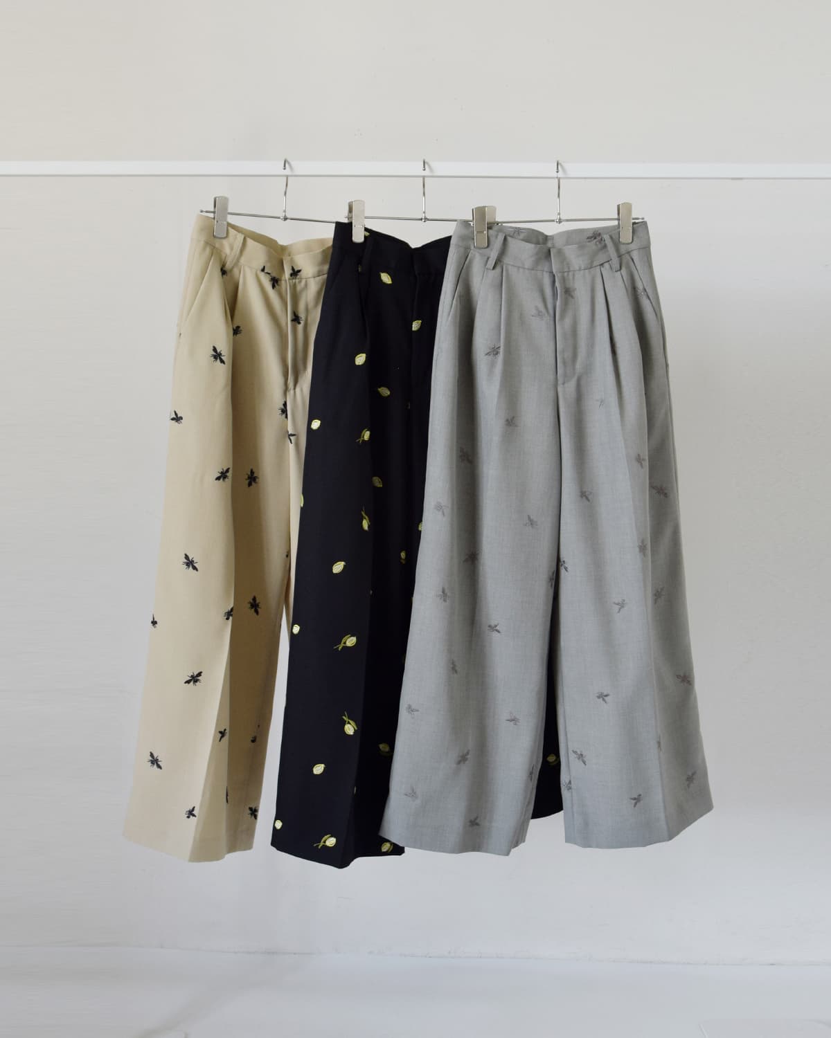 CREDONA(クレドナ)モチーフ刺繍パンツ MOTIF EMBROIDERY PANTS 1426320064-0
