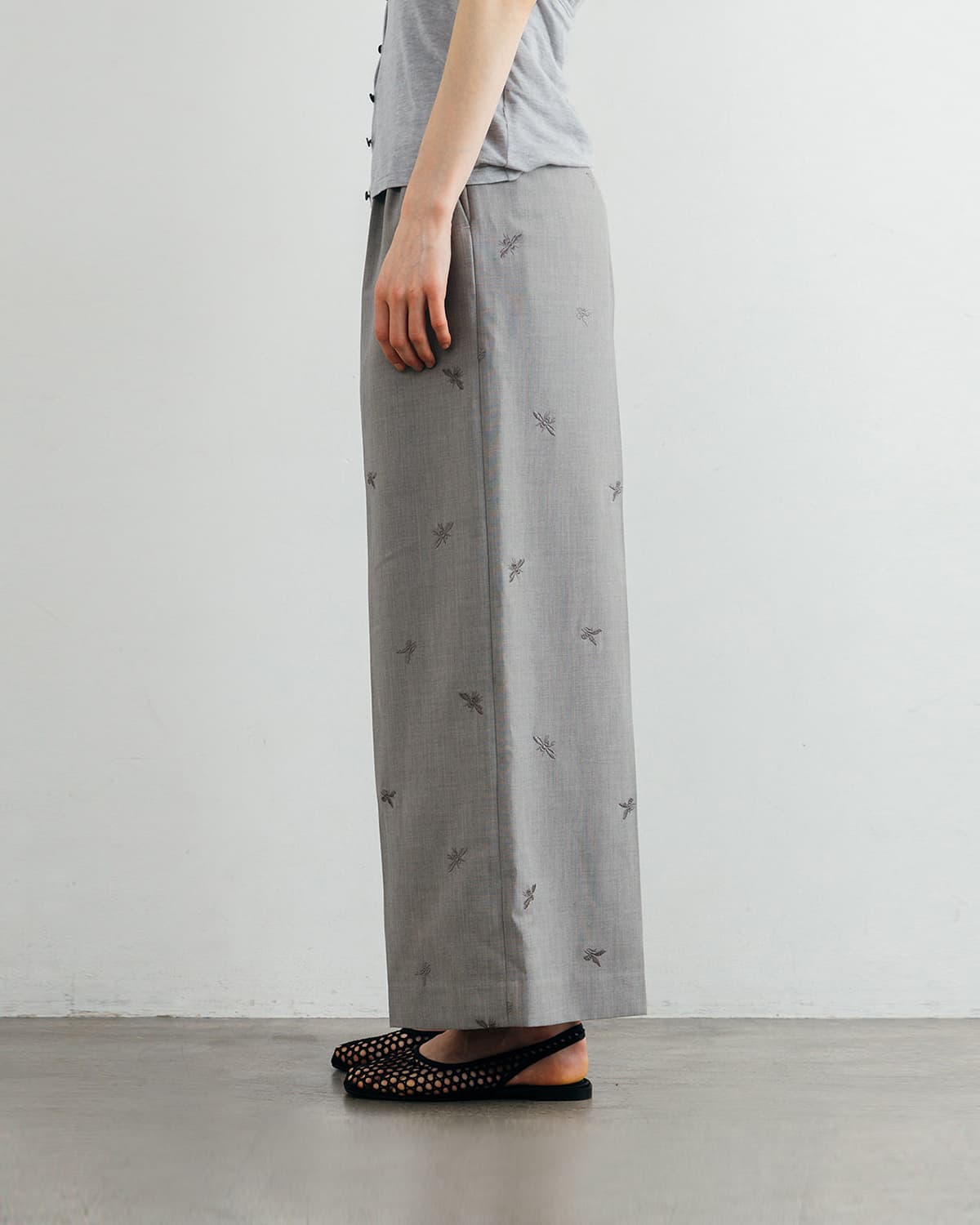 CREDONA(クレドナ)モチーフ刺繍パンツ MOTIF EMBROIDERY PANTS 1426320064-0