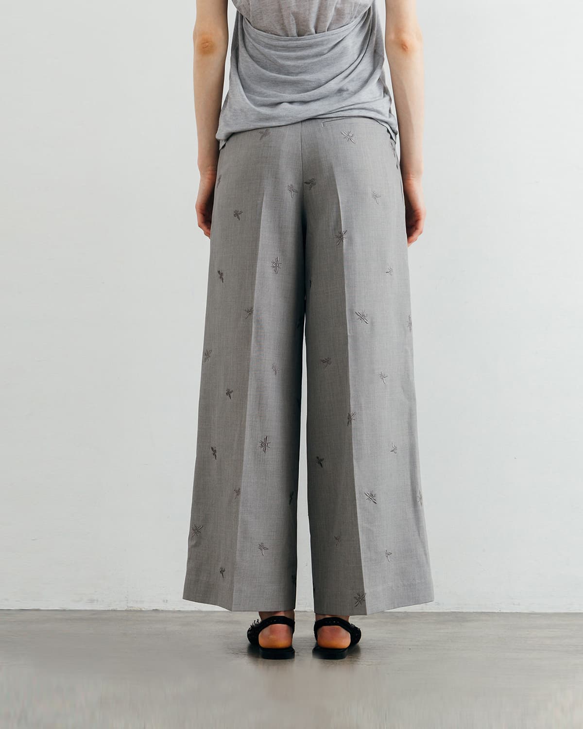 CREDONA(クレドナ)モチーフ刺繍パンツ MOTIF EMBROIDERY PANTS 1426320064-0