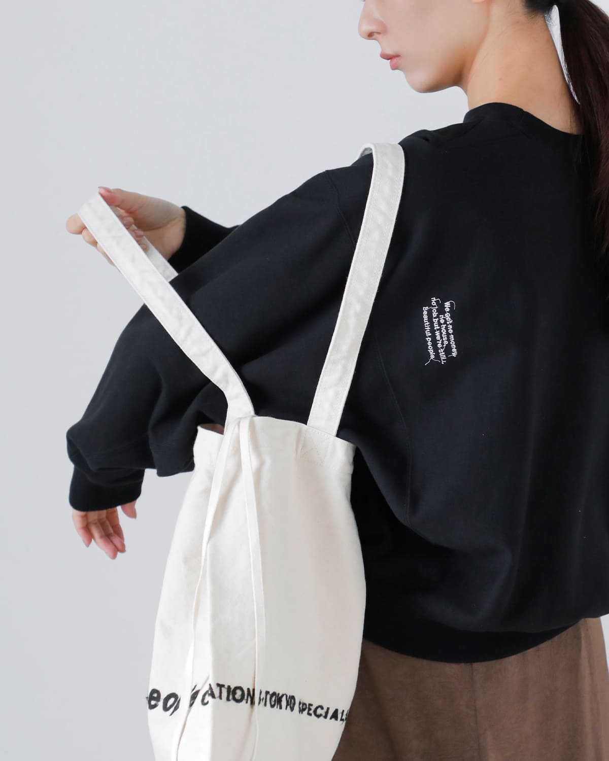 beautiful people(ビューティフルピープル)スビンコットンクルーネックスウェットシャツsuvincompactsweatYshapeTOP 1626310002