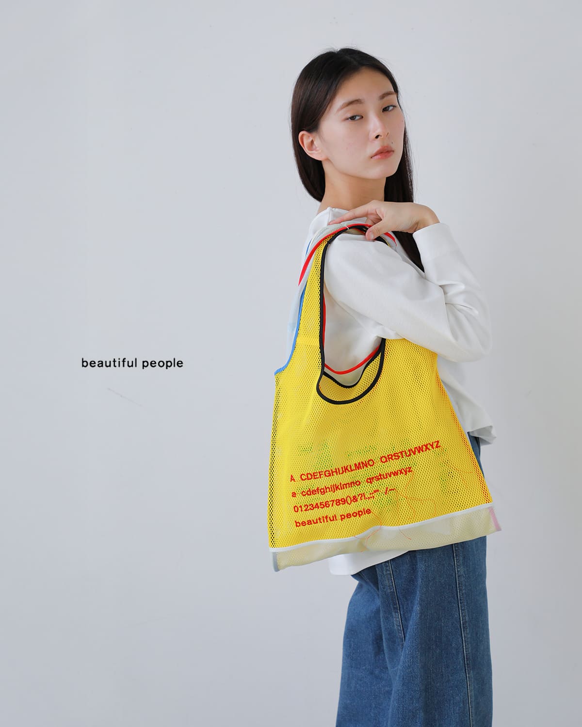 beautiful people(ビューティフルピープル)アルファベット 刺繍 2way メッシュ マルシェバッグ flip alphabet embroidery marchebag1626612011