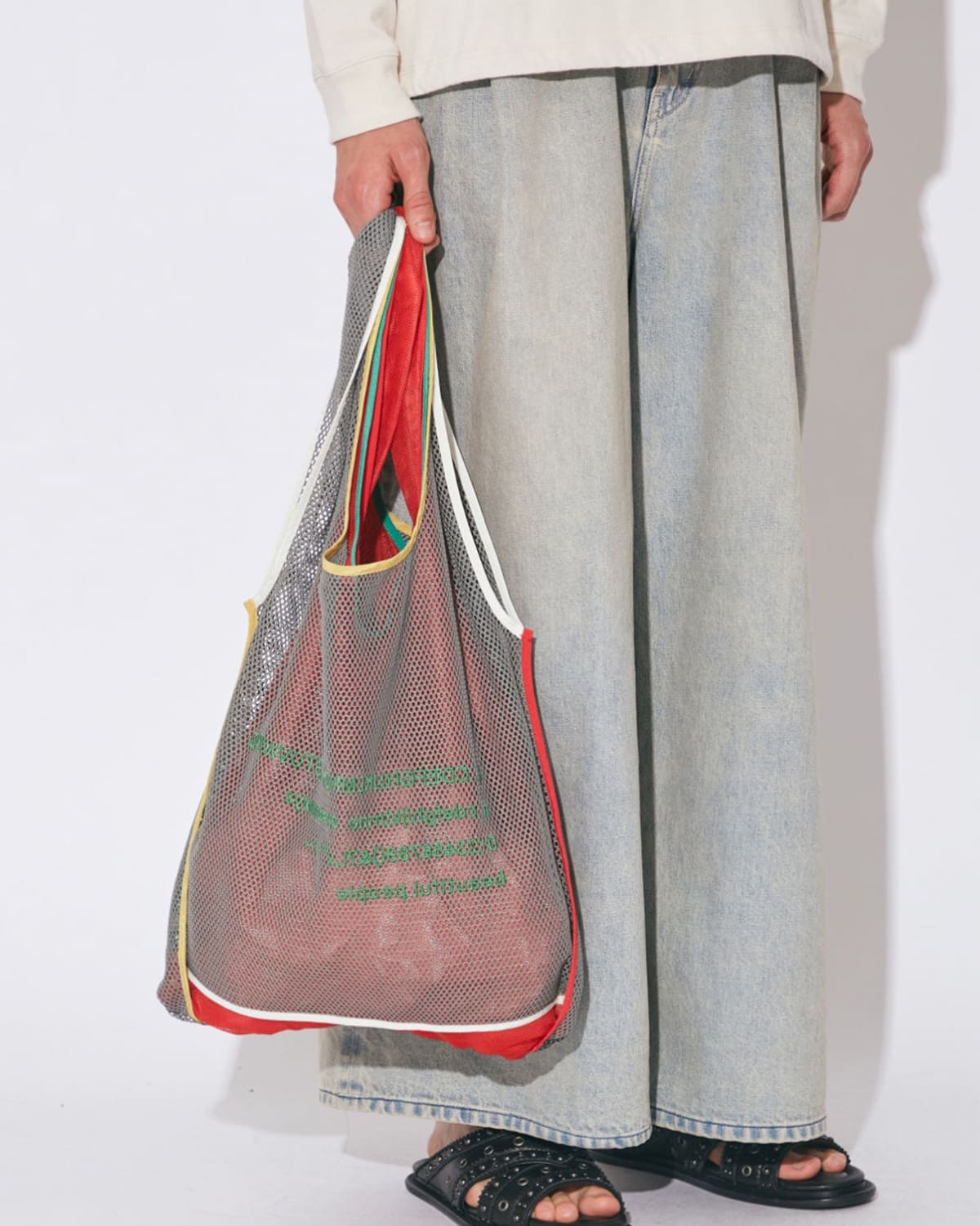 beautiful people(ビューティフルピープル)アルファベット刺繍2wayメッシュマルシェバッグflipalphabetembroiderymarchebag 1626612011