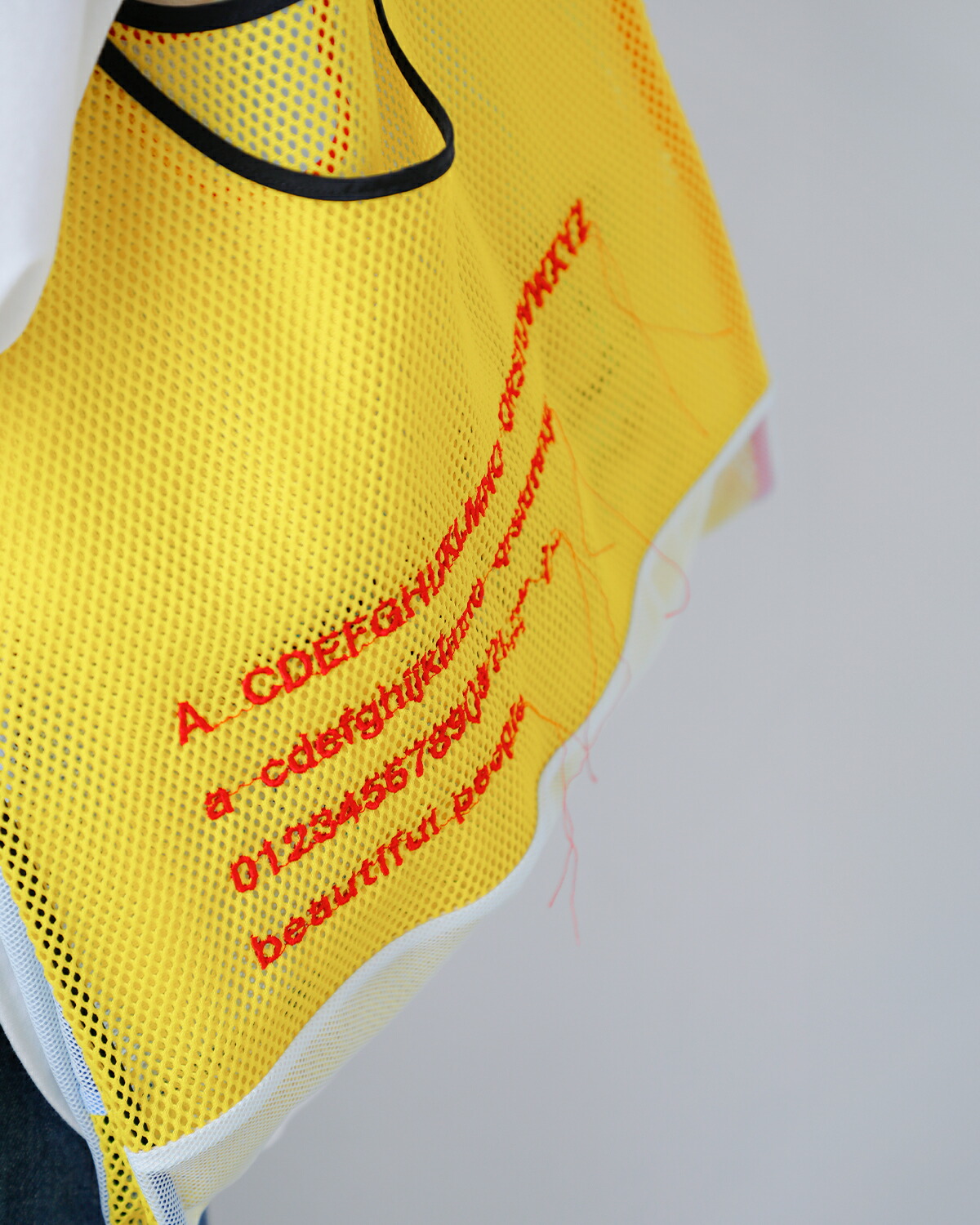 beautiful people(ビューティフルピープル)アルファベット刺繍2wayメッシュマルシェバッグflipalphabetembroiderymarchebag 1626612011