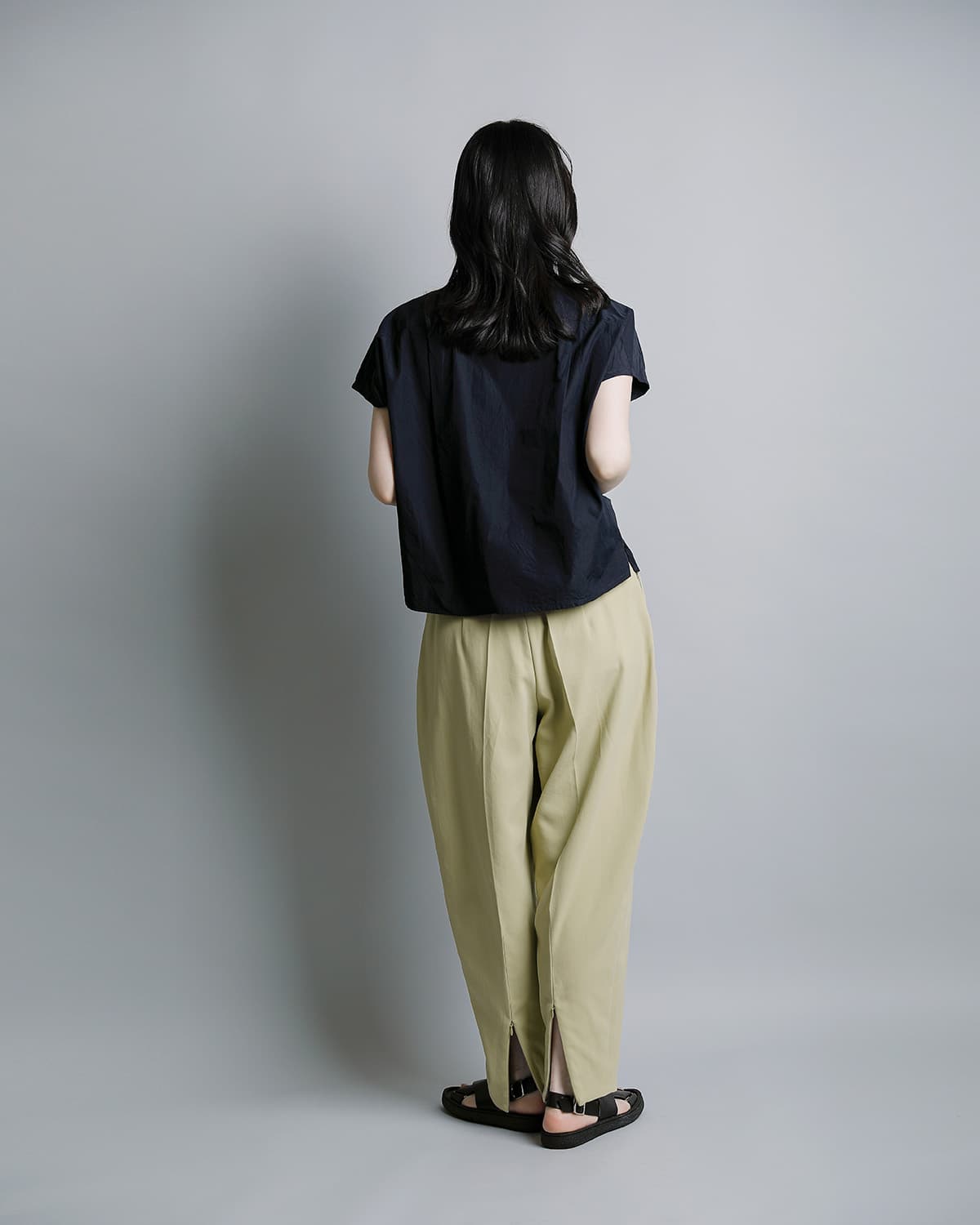 YLEVEGV�c�C���_�u���E�B�[�u �J�[�u�g���E�U�[ 100/2 GV TWILL DOUBLE WEAVE CURVED TR 168-6140060