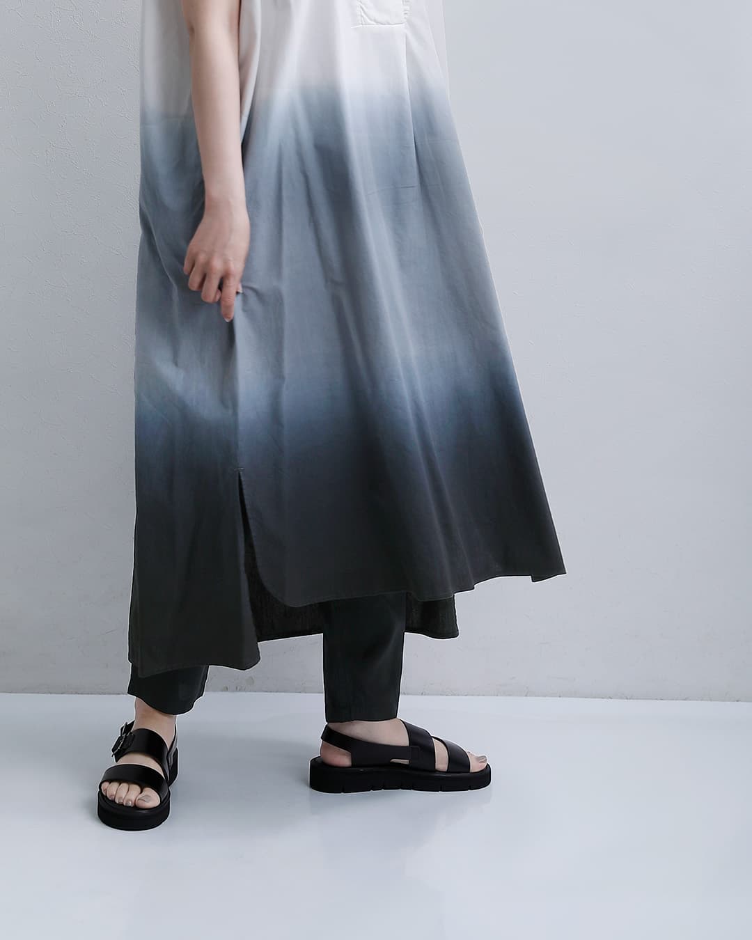 Si-Si-Siコットン グラデーション フリル ワンピース GRADIENT DYE FRILL DRESS 2026-ss312