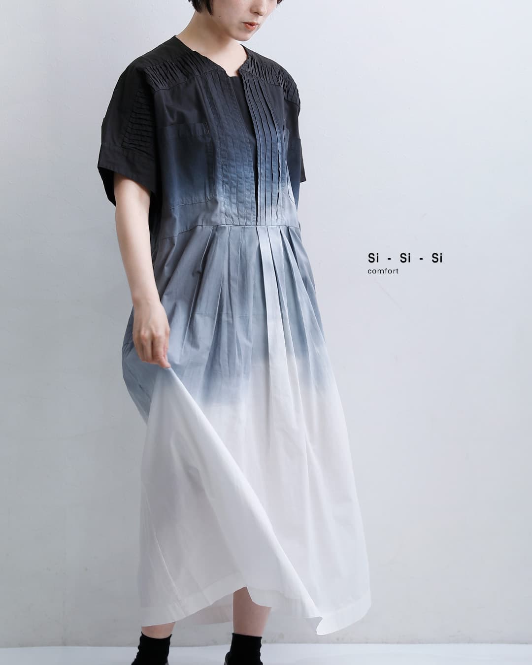 Si-Si-Si�R�b�g�� �O���f�[�V���� �s���^�b�N �����s�[�X GRADIENT DYE PINTUCK DRESS 2026-ss313