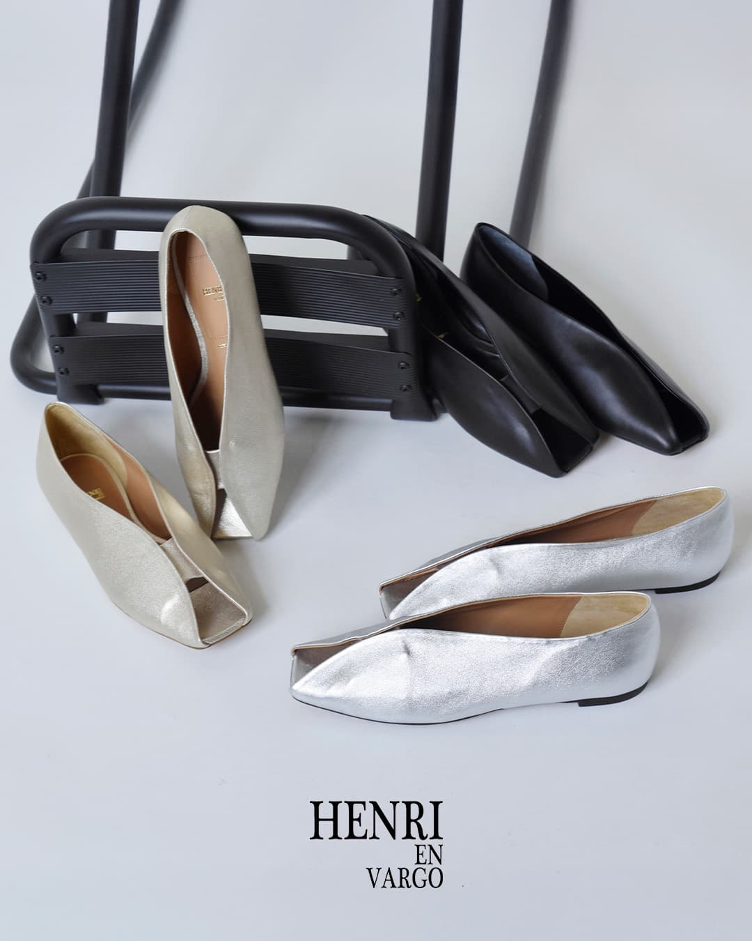 HENRI EN VARGO(ヘンリエンヴァーゴ)レザー オープントゥ パンプス “Cattleya” 261096