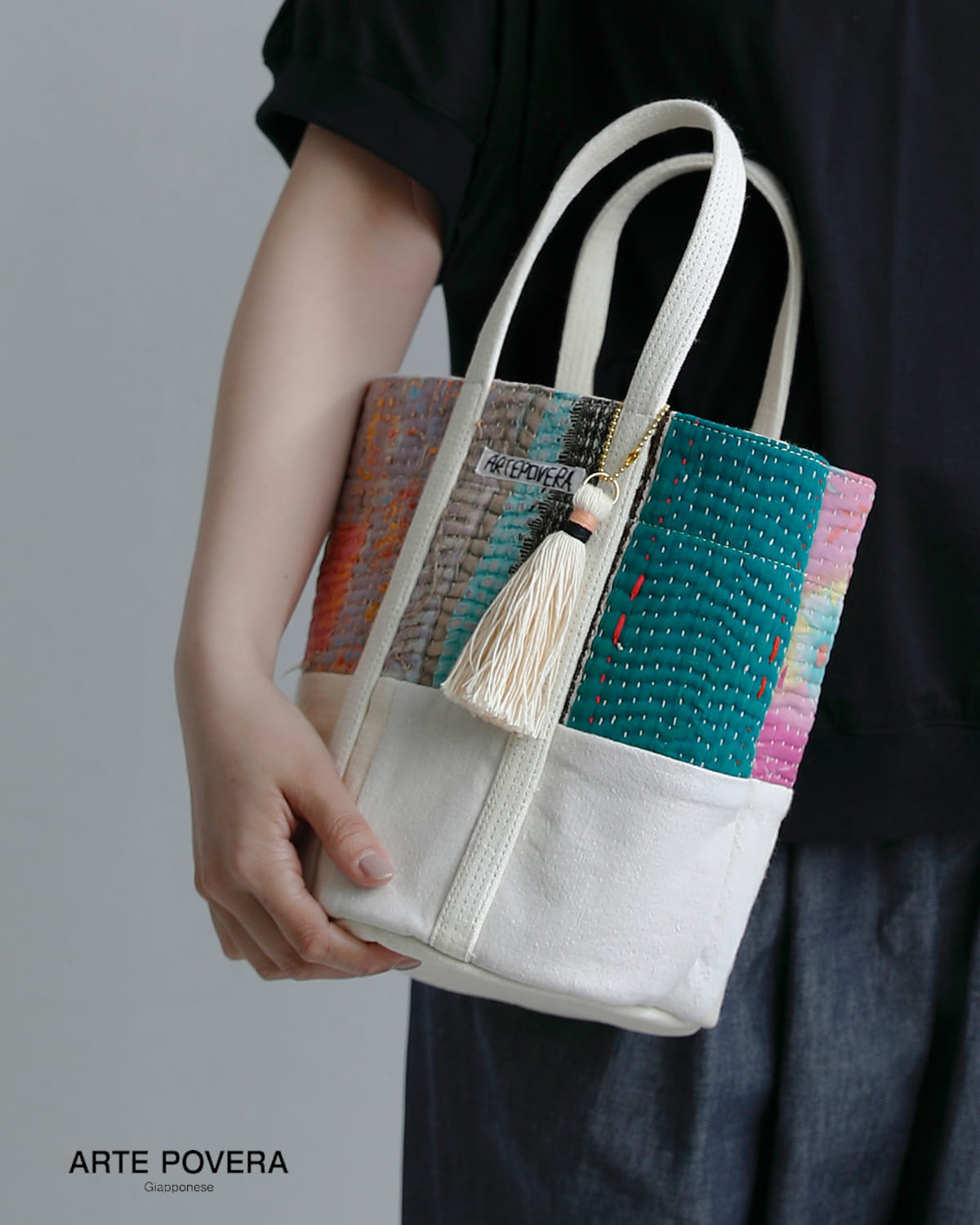 ARTE POVERAコットンリネン インドキルトラリー フランスシーツMIX ラウンドバッグ Mサイズ 26sp47