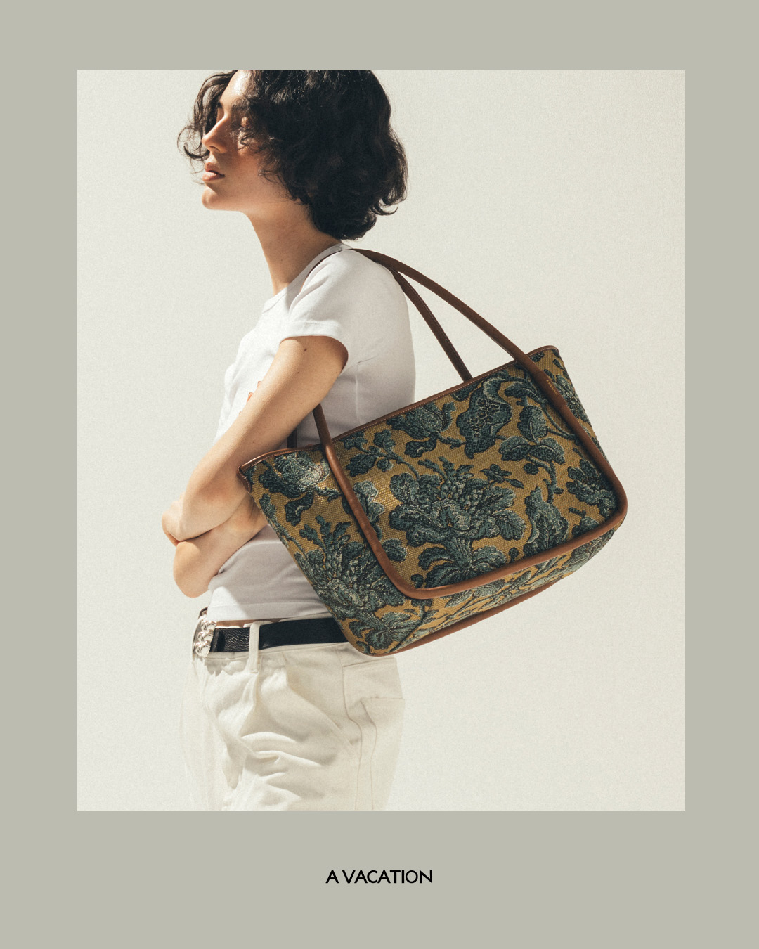 A VACATION(ア ヴァケーション)パターン トートバッグ HIPPO 26ss-a114