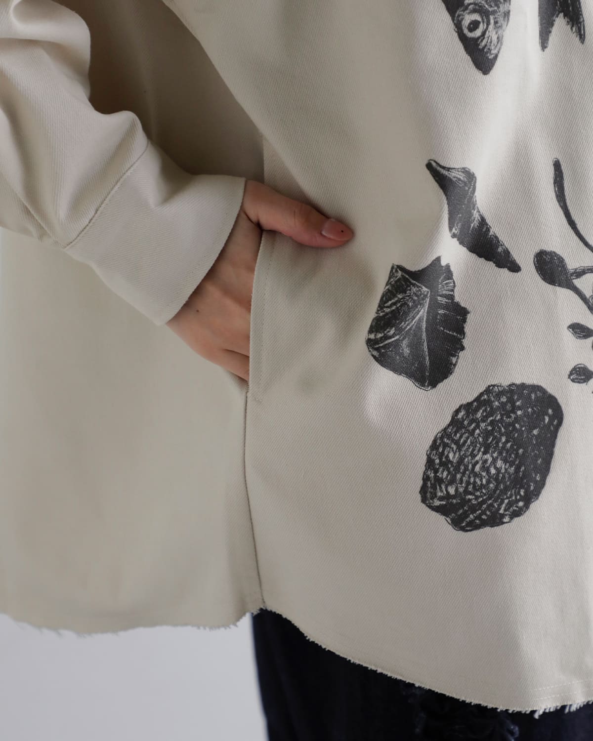 FLOWER(フラワー)コットンクリーチャーシャツ “Creatures shirt” 26ssf002