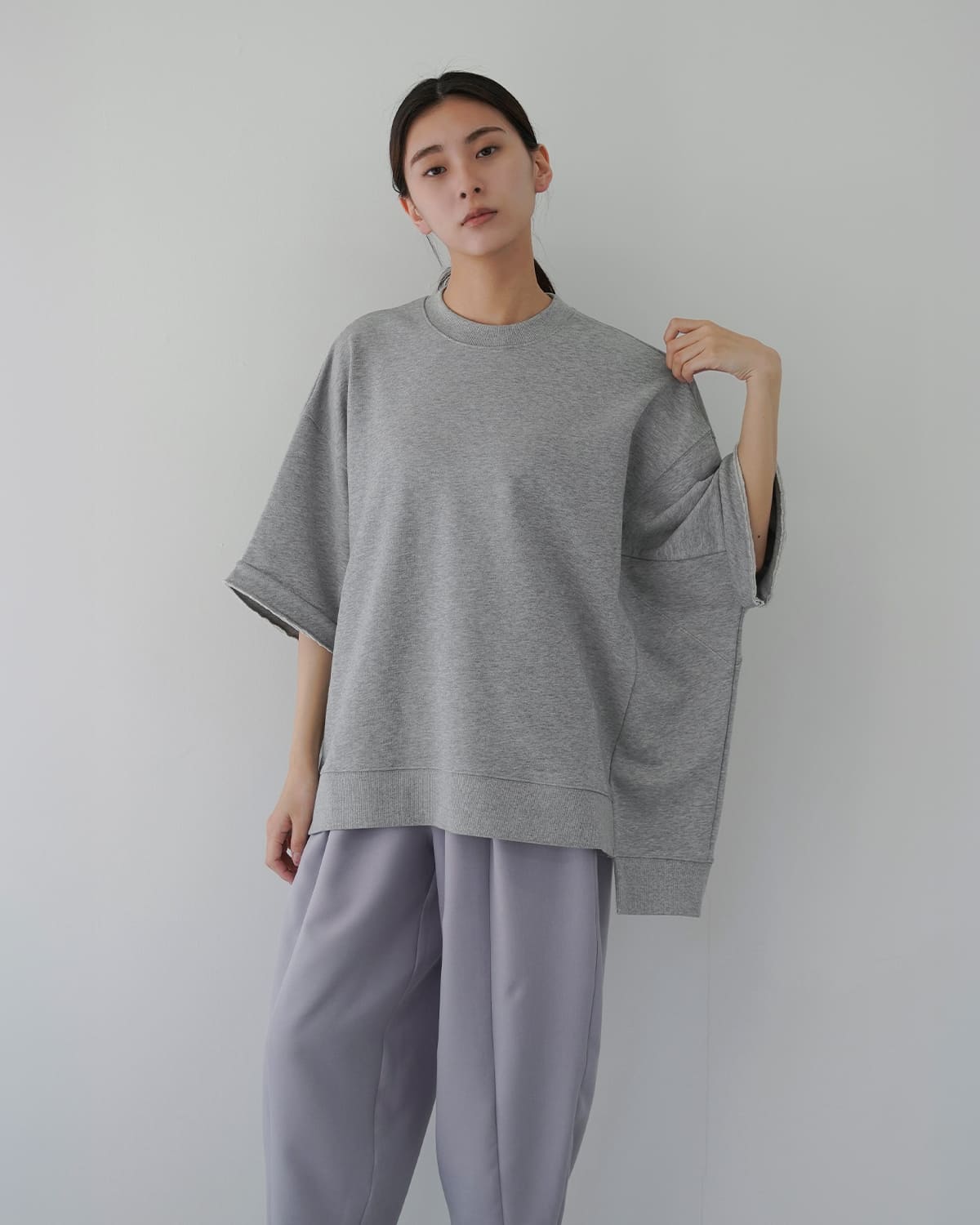 FLOWER(フラワー)スイッチングワイドスウェットシャツ “Switching wide sweat shirt” 26ssf006