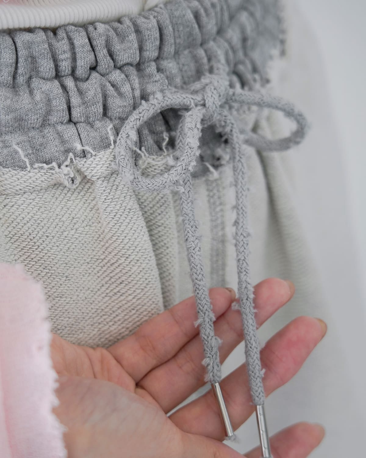 FLOWER(フラワー)リバースサイドスウェットパンツ “Reverse side sweat pants” 26ssf007