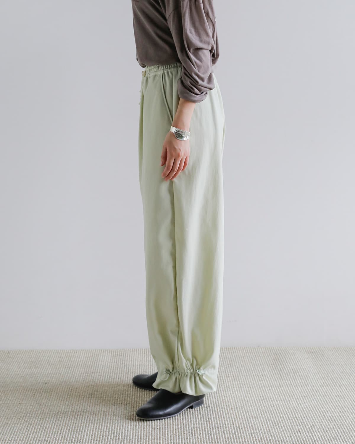 FLOWER(フラワー)ウエストタックイージー パンツ “Waist tack easy pants” 26ssf019
