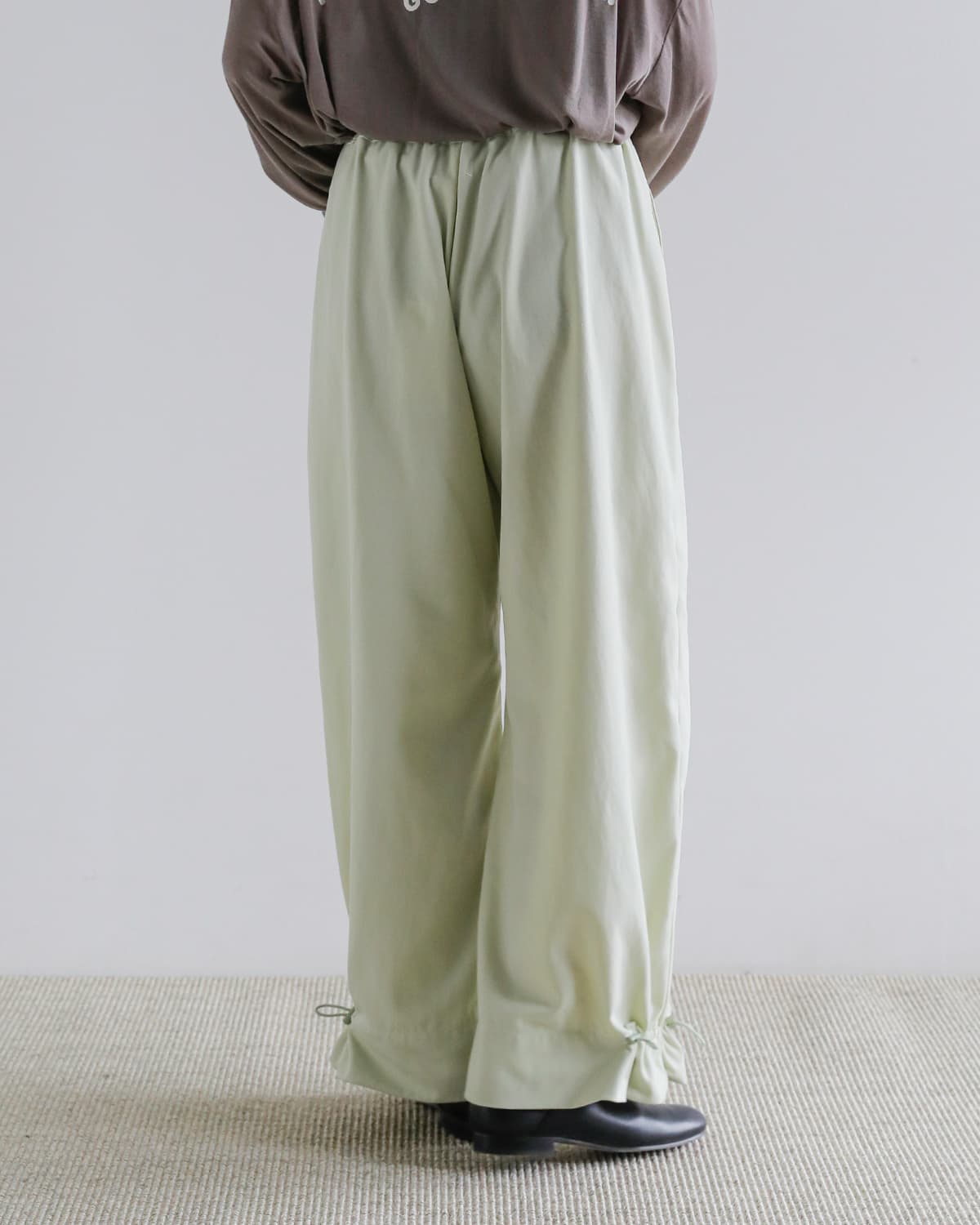 FLOWER(フラワー)ウエストタックイージー パンツ “Waist tack easy pants” 26ssf019
