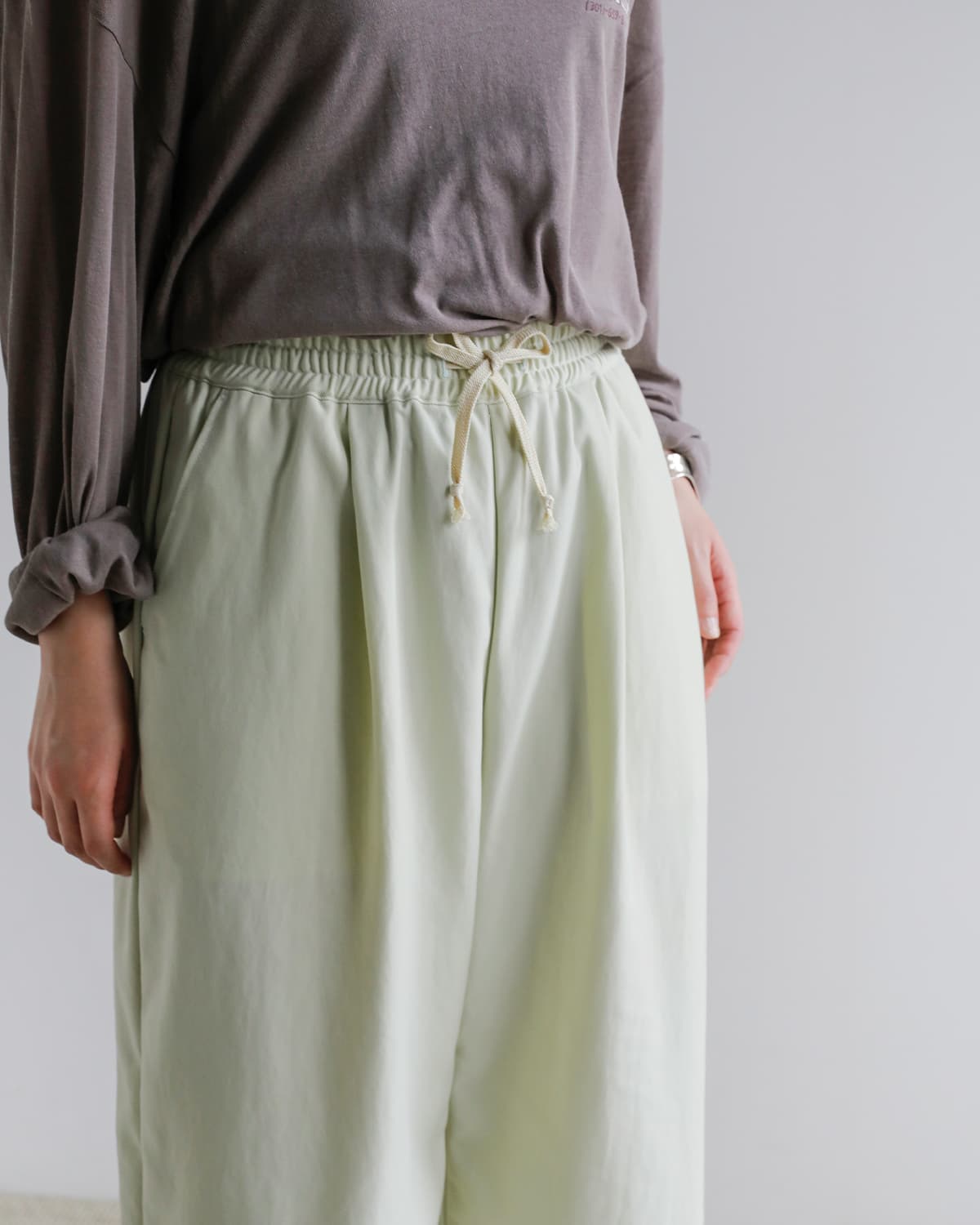 FLOWER(フラワー)ウエストタックイージー パンツ “Waist tack easy pants” 26ssf019
