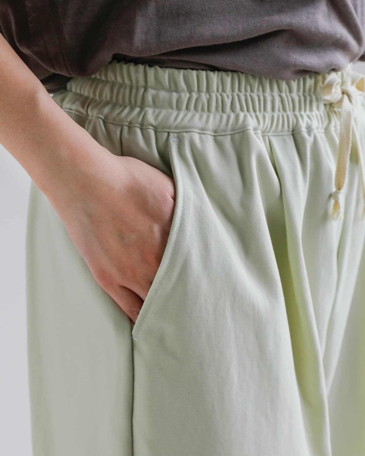 FLOWER(フラワー)ウエストタックイージー パンツ “Waist tack easy pants” 26ssf019