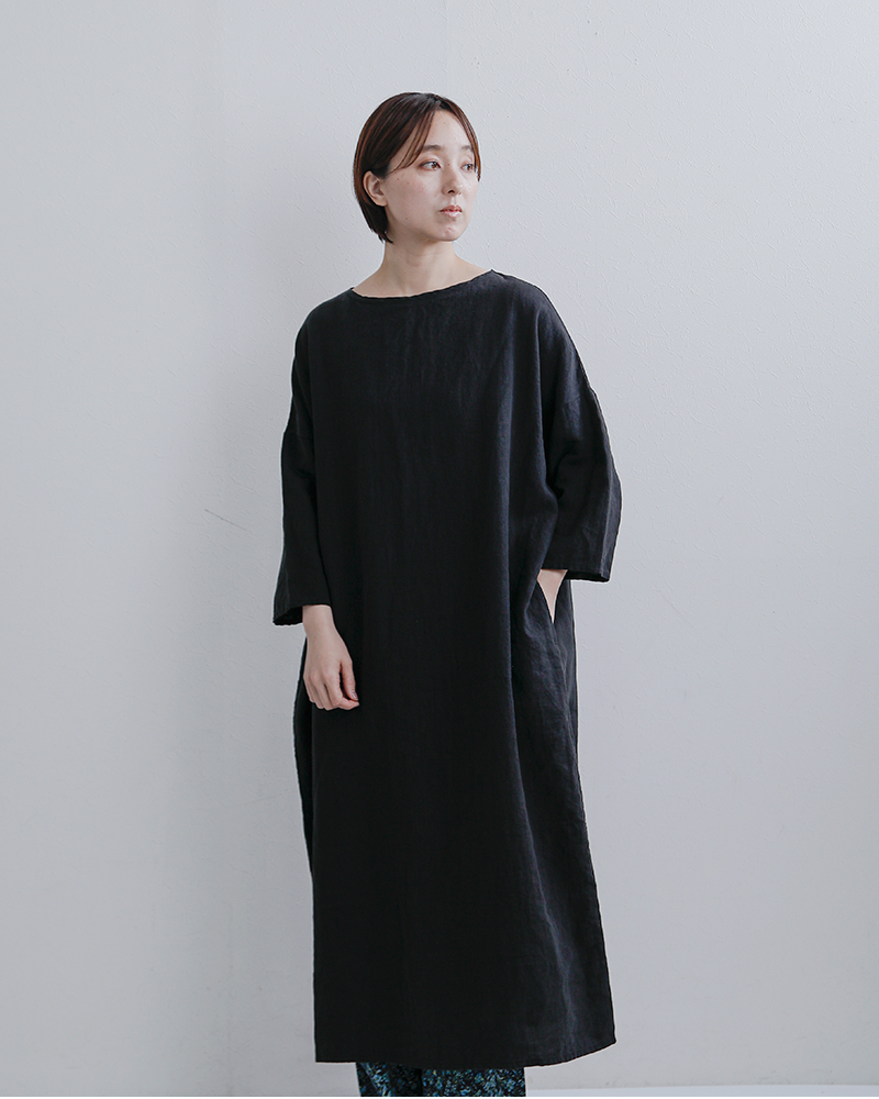 TRAVAIL MANUEL(トラバイユマニュアル)フレンチリネンキャンバス7分袖ロングワンピース3016