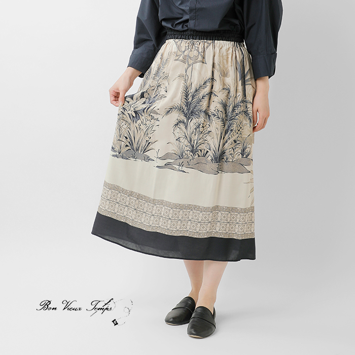 bon vieux temps(ボンビュータン)FabricbyDEVEAUXレーヨンパネル柄スカート47127
